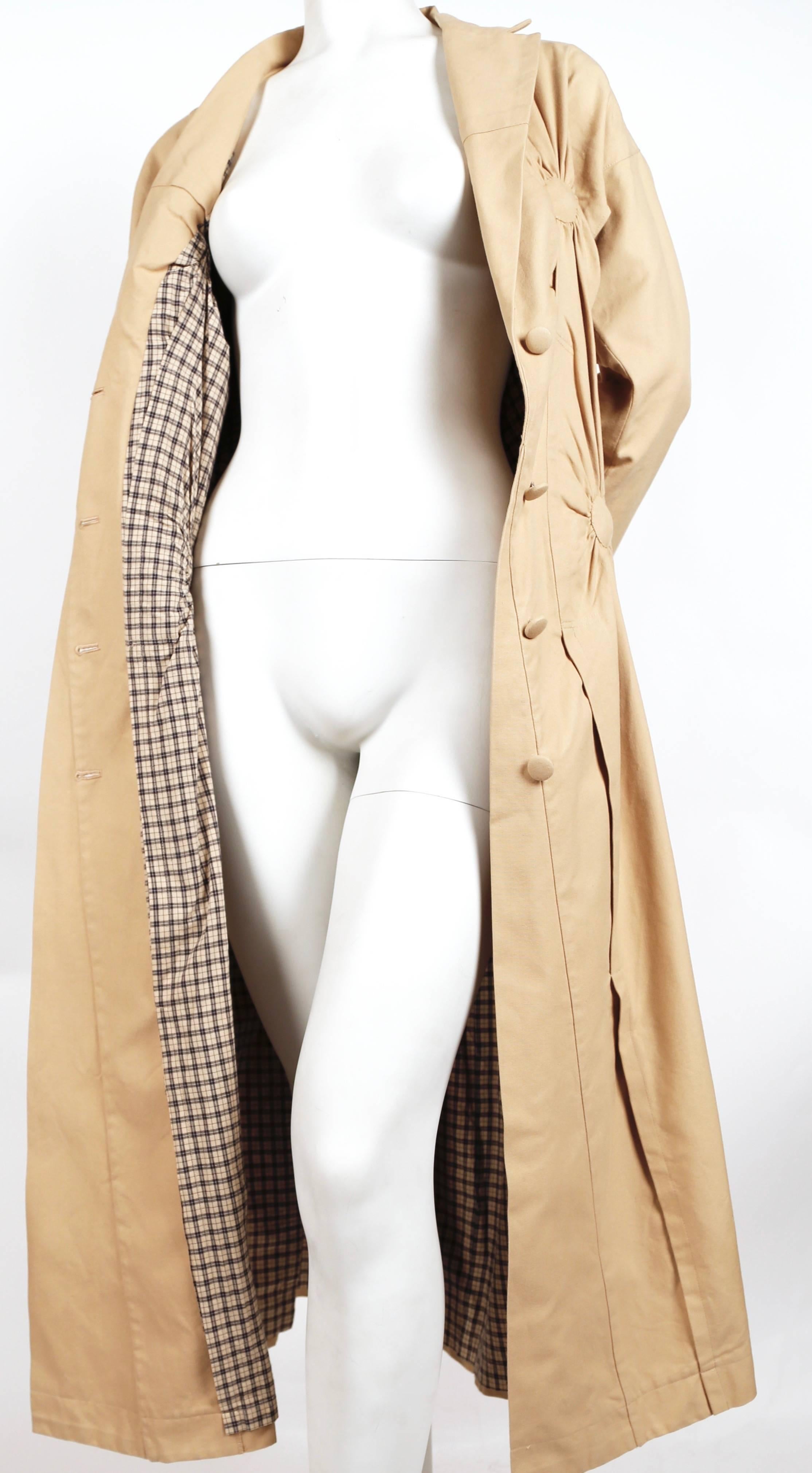 2003 ISSEY MIYAKE tan runway trench coat with ruching In Good Condition In San Fransisco, CA