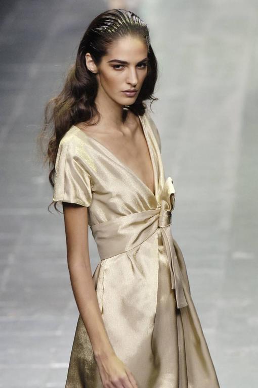 2006 ALEXANDER MCQUEEN cream silk runway dress with bow detail For Sale ...