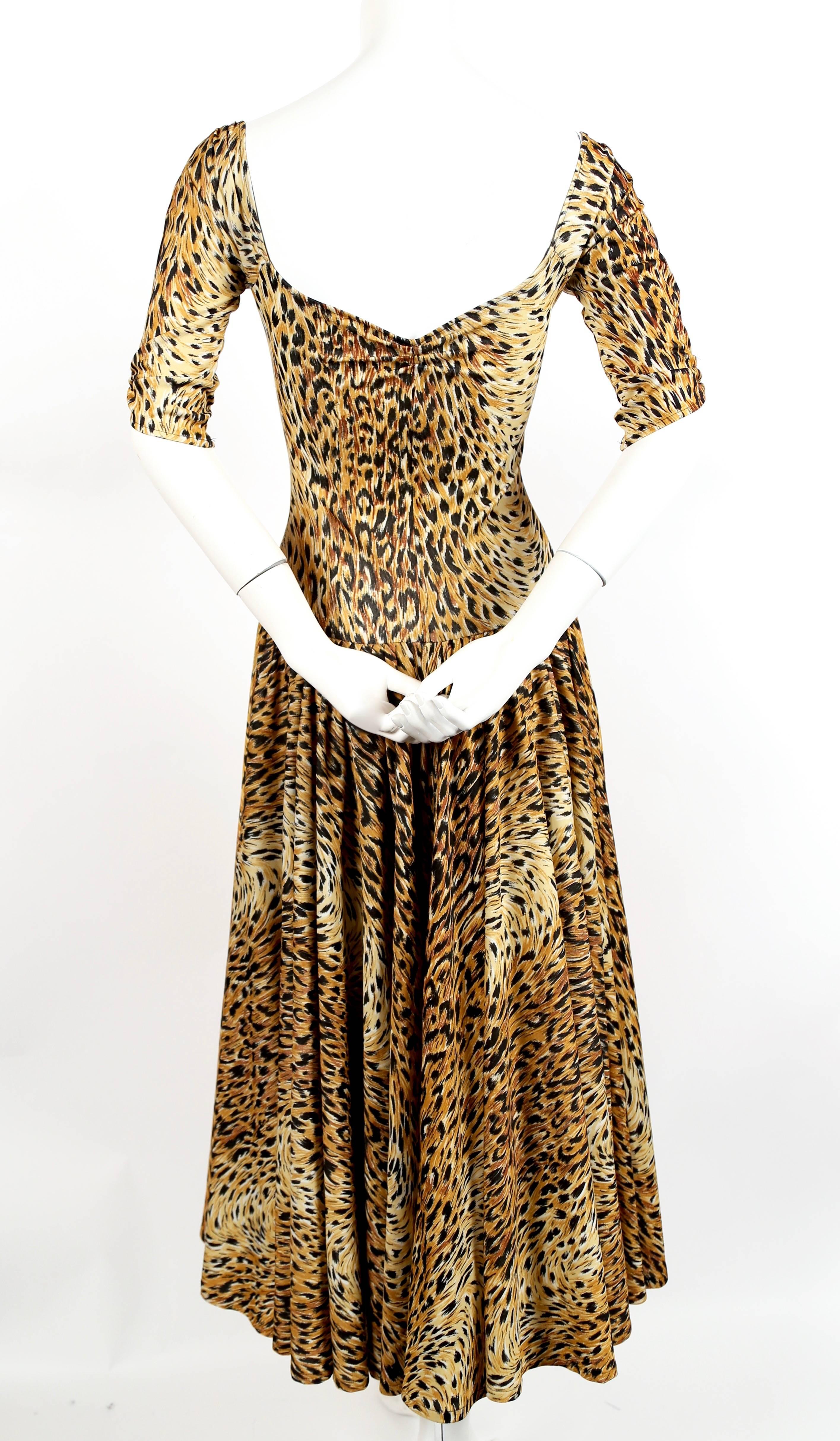This 1970s NORMA KAMALI leopard printed jersey dress In Good Condition In San Fransisco, CA