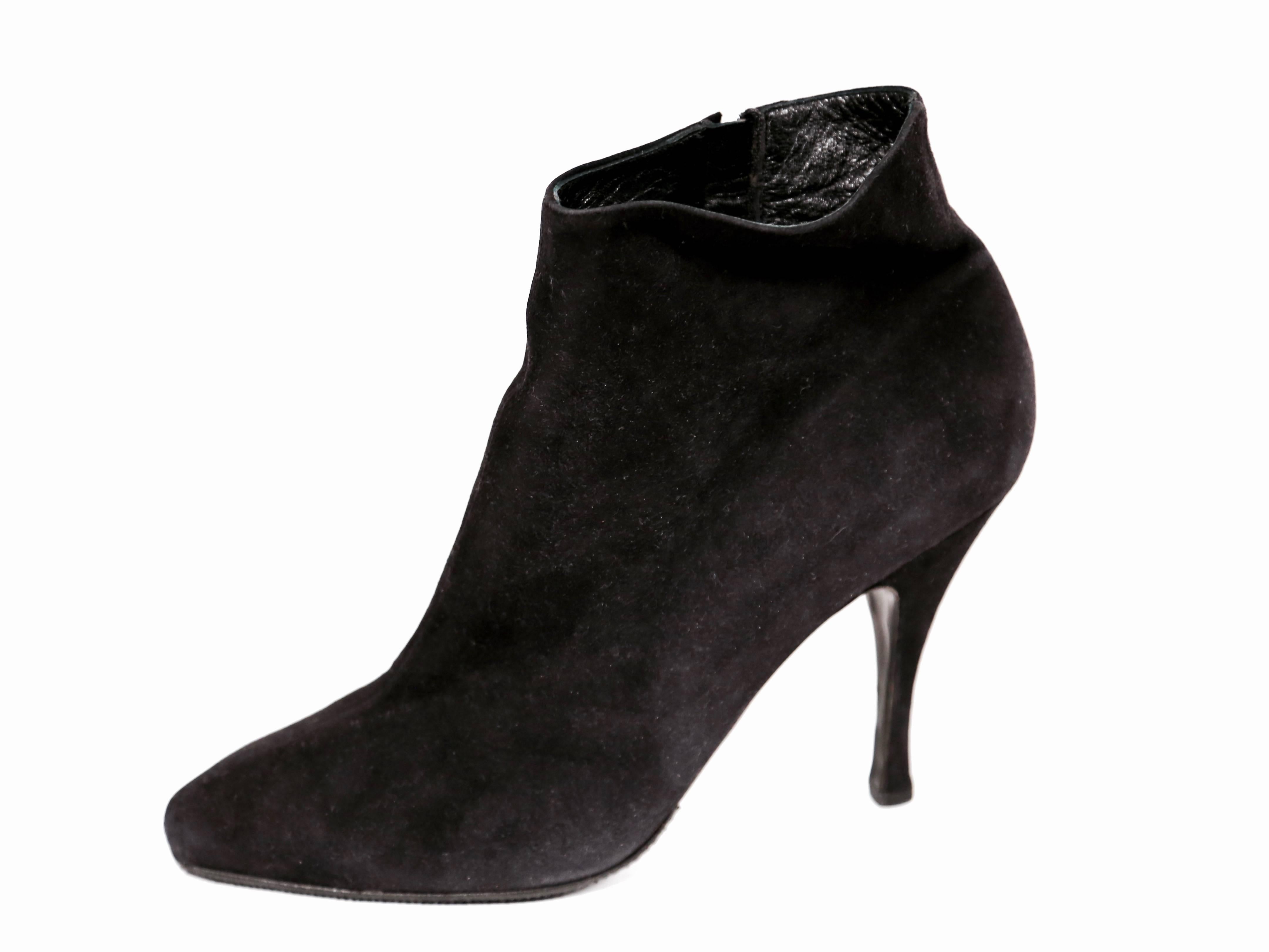 Black suede stiletto ankle boots with almond shaped toe from Alaia dating to the early 1990's. French Size 40 (US 9-9.5). Made in France. Composed entirely of leather.  Interior zip closure. Good condition.