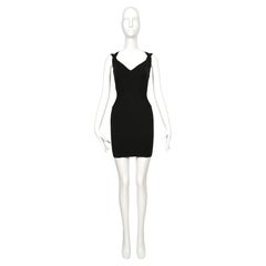 Robe de défilé vintage Azzedine Alaïa de 1990, noire, à rayures, col en V et bretelles, taille XS