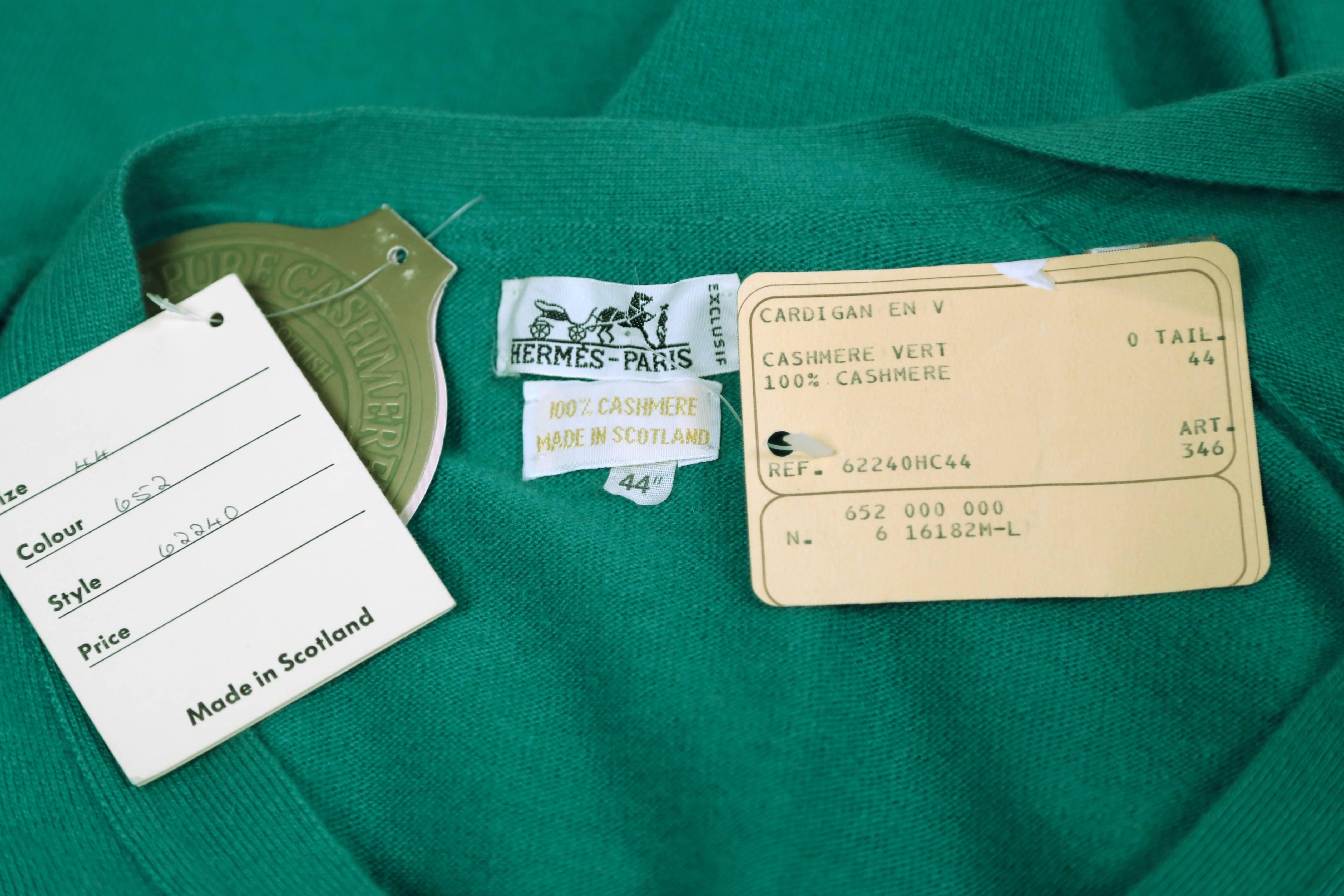 1980's HERMES green cashmere cardigan sweater with tags In New Condition In San Fransisco, CA