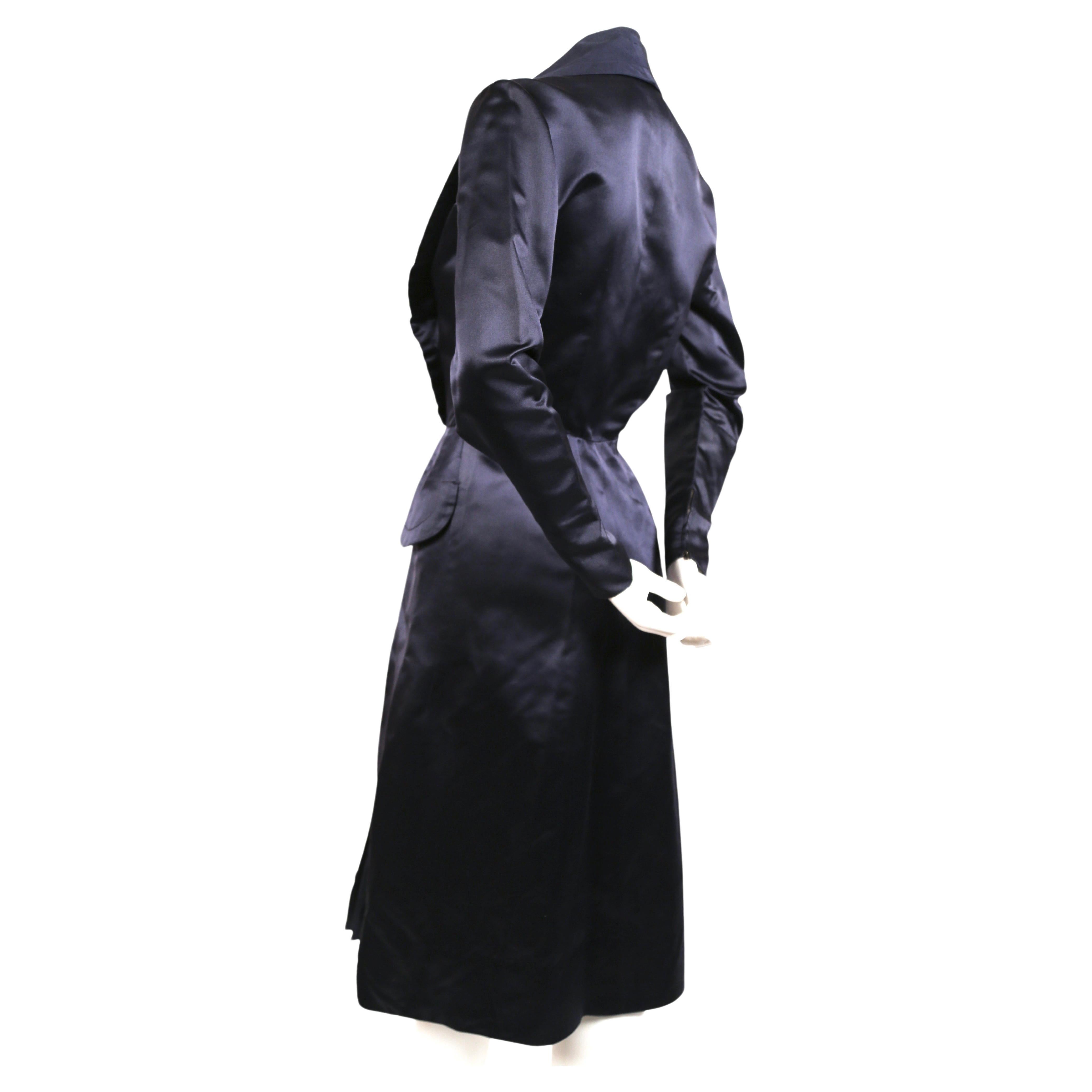 Nero Abito cappotto in raso blu marino di Jacques Fath del 1940 in vendita