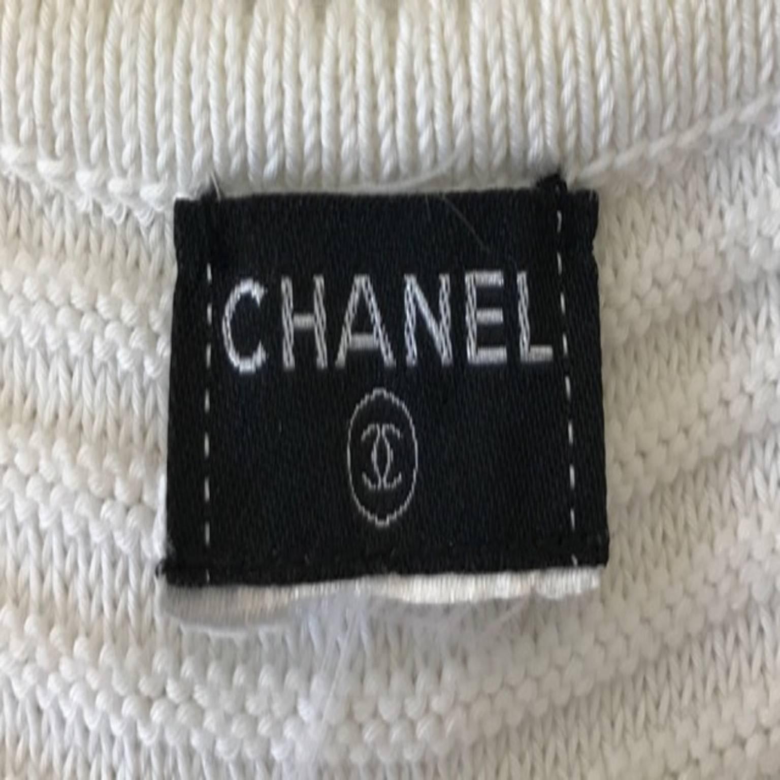 Chanel vintage dress in white wool knitting In Good Condition For Sale In Paris, FR