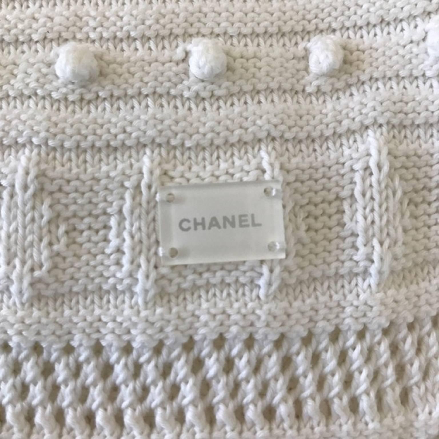 Women's Chanel vintage dress in white wool knitting For Sale