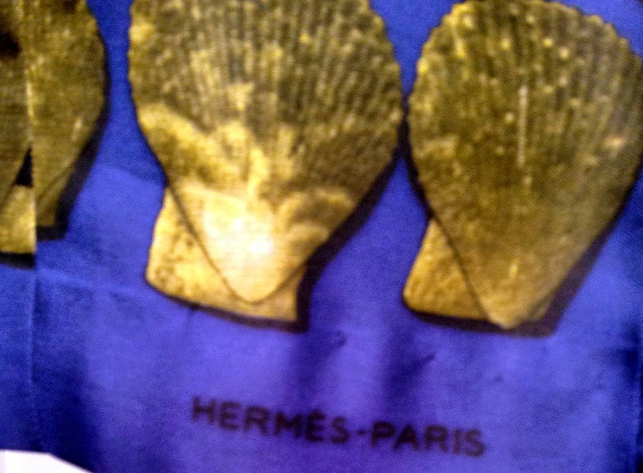 Hermes Vintage Silk Shell Tie Blouse size 44/10 In Excellent Condition For Sale In Toronto, Ontario