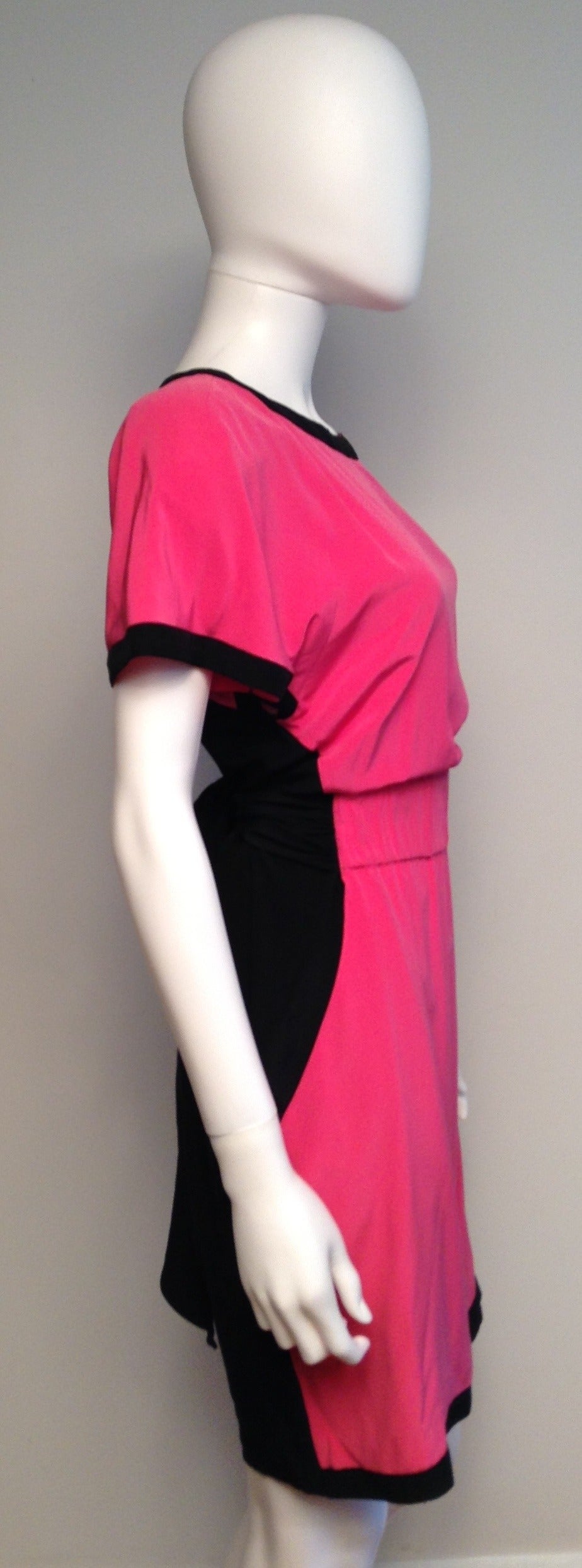 Karl Lagerfeld Black and Pink Vintage Dress Size 8 For Sale 1