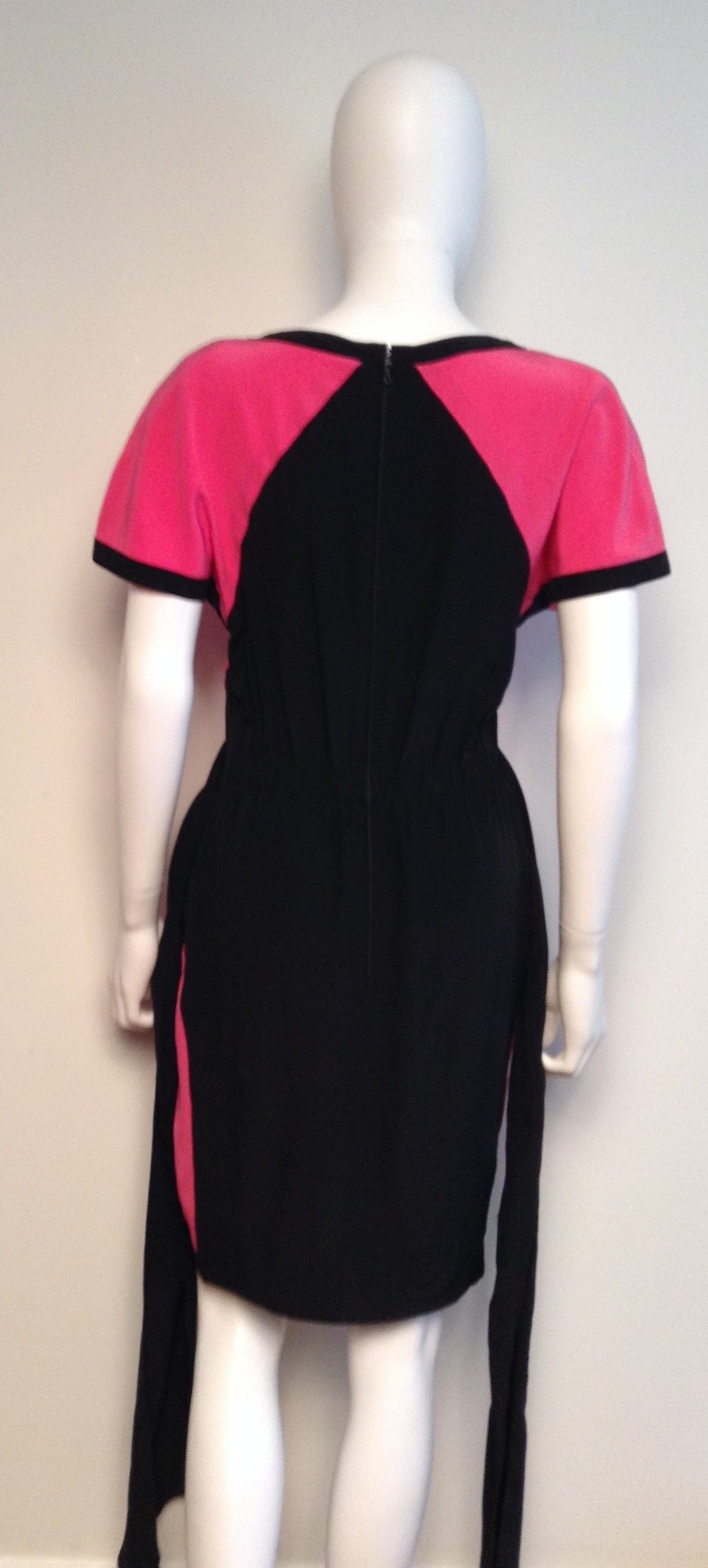 Karl Lagerfeld Black and Pink Vintage Dress Size 8 For Sale 4