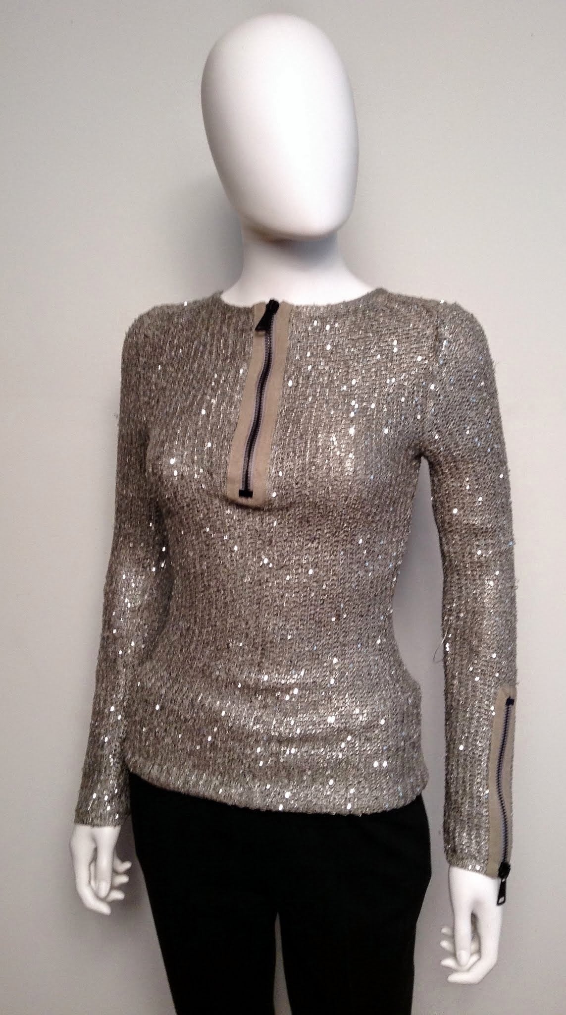 Tom Ford Grey Mesh Sequin Knit Sweater Size S Unworn In New Condition In Toronto, Ontario