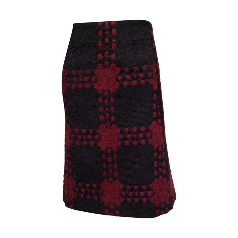 Gucci AW07 Wool A Line Black and Maroon Skirt Size 40/6 For Sale
