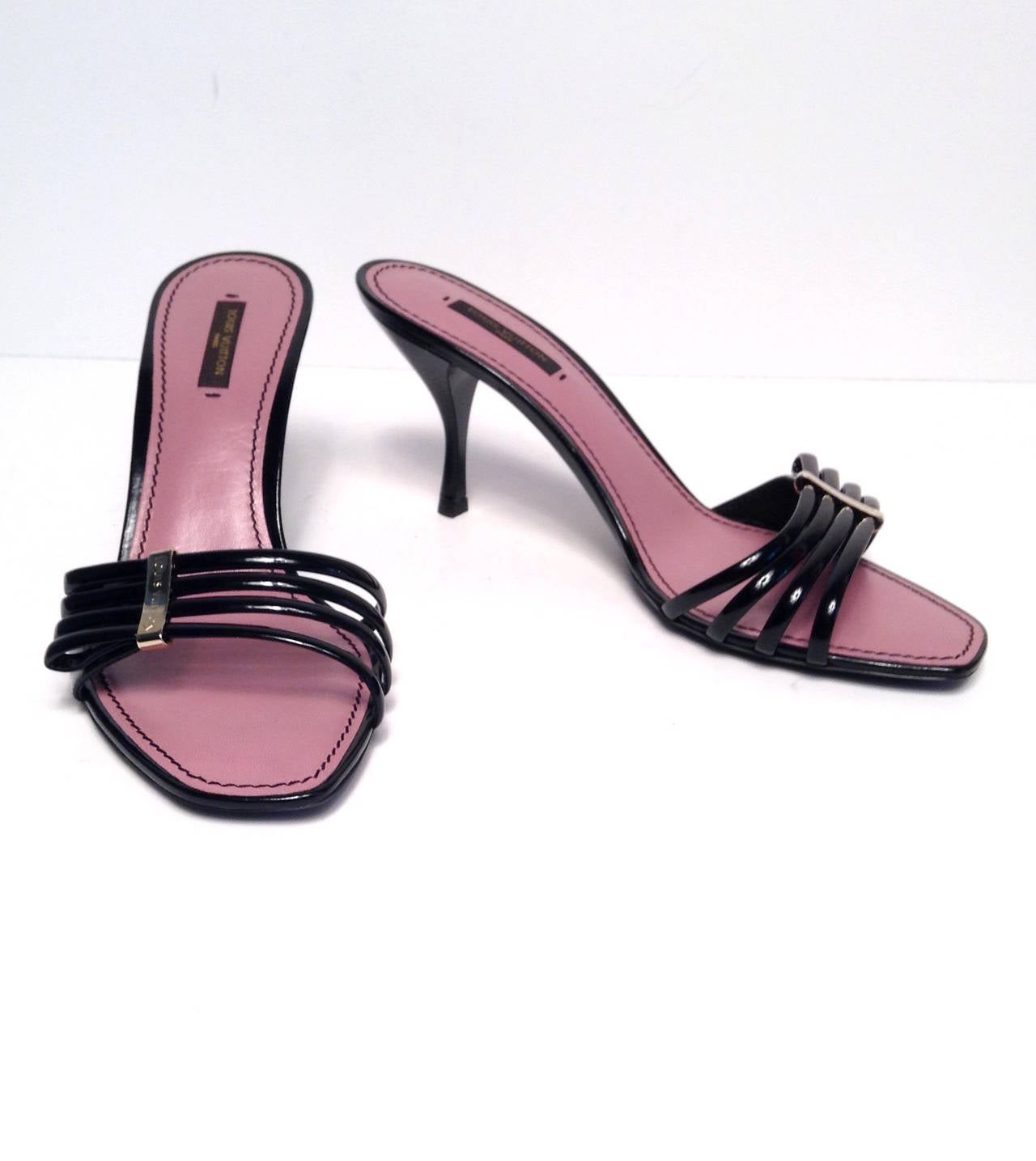 Louis Vuitton Black Patent Cherry Open Toe Mule Size 39/8 In New Condition For Sale In Toronto, Ontario