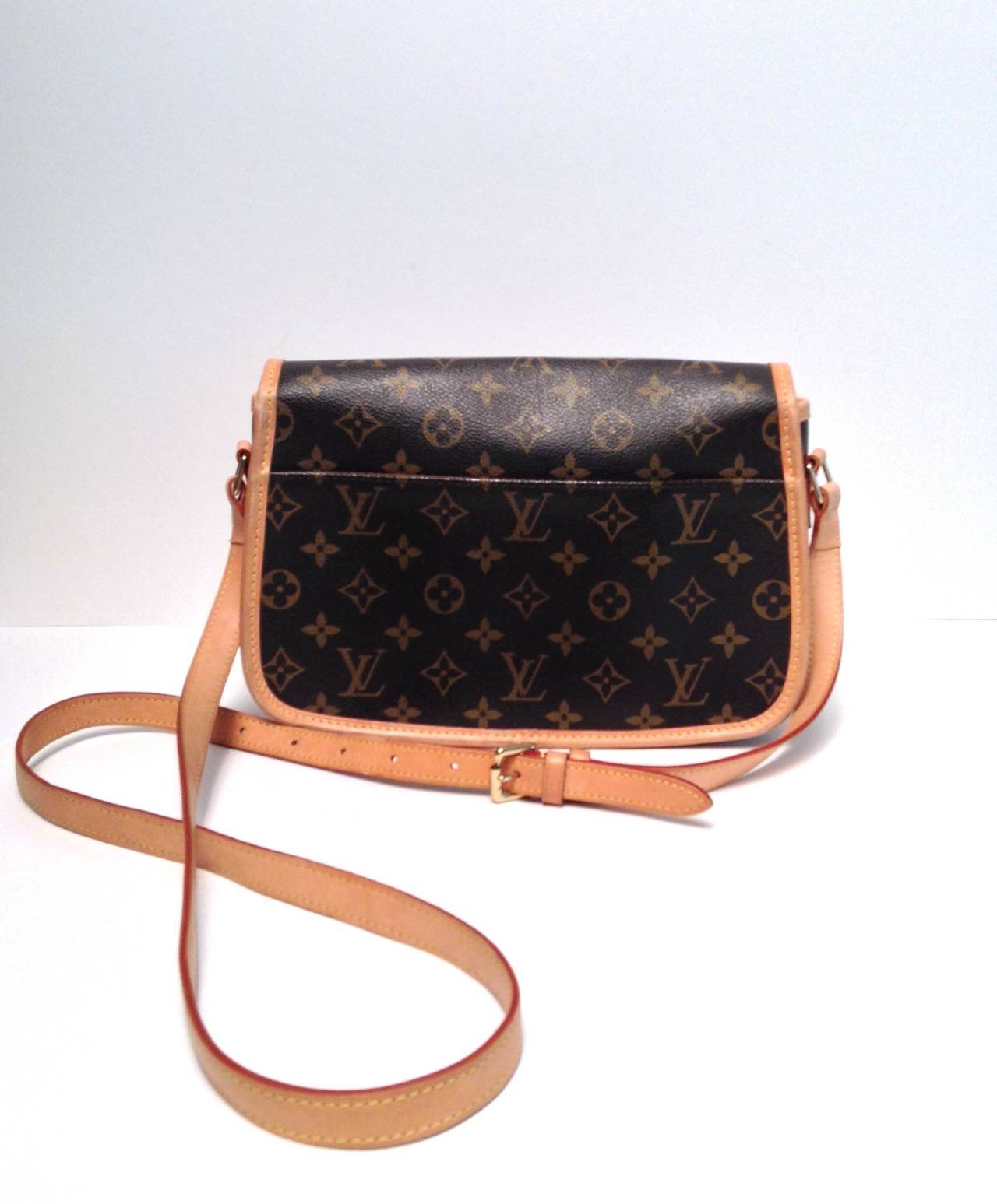 Louis Vuitton 'Sologne' Crossbody Bag TJ1052 In Good Condition In Toronto, Ontario