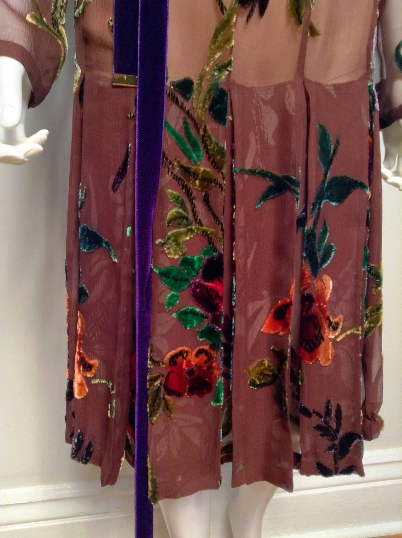 Tom Ford Silk and Velvet Floral Dress AW11 New with Tags Size 4 In New Condition For Sale In Toronto, Ontario
