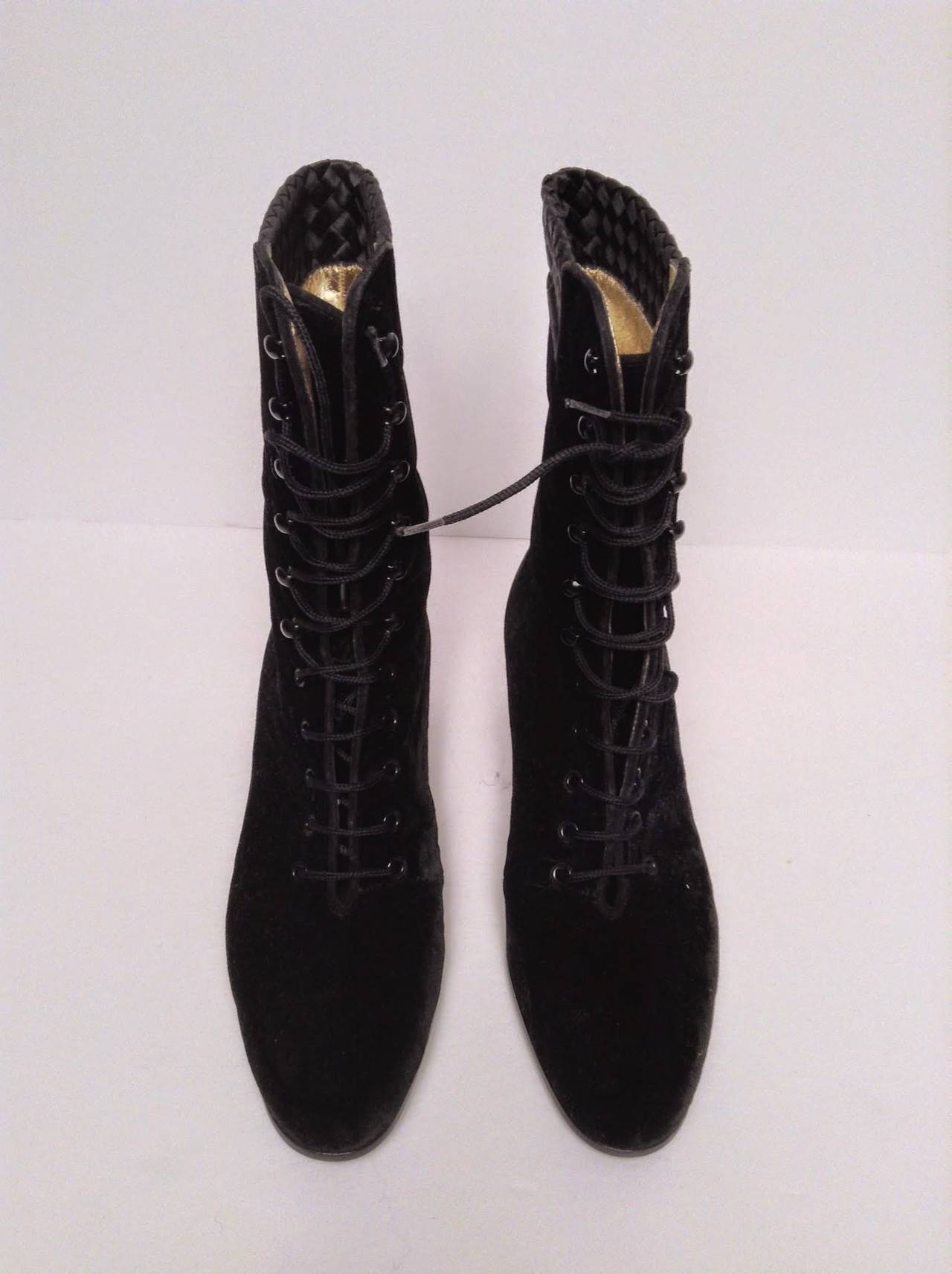 Bottega Veneta Black Velvet Vintage Victorian Boot Size 7 Unworn In New Condition In Toronto, Ontario