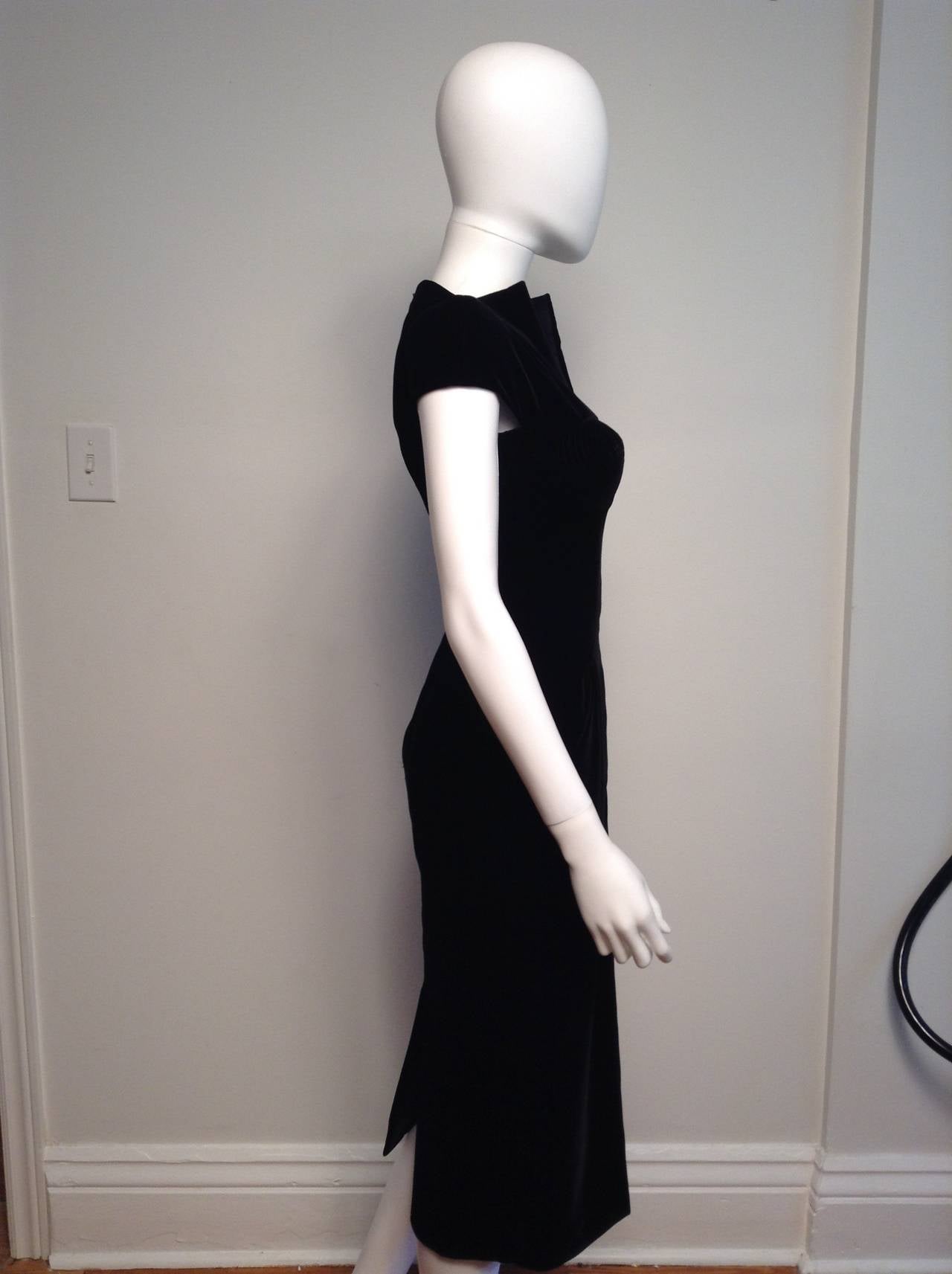 Tom Ford AW11 Black Velvet Cup Dress Unworn Size 2 3