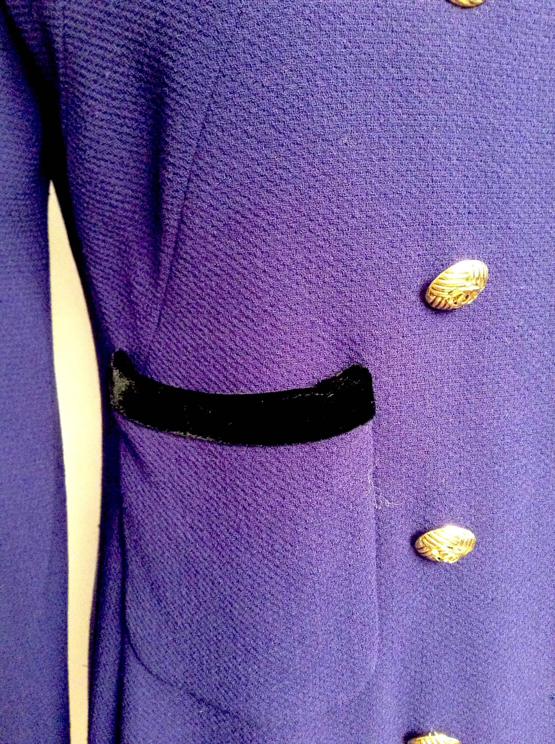 Chanel Purple Double Breasted Velvet and wool Skirt Suit Size 40/6 For Sale 2
