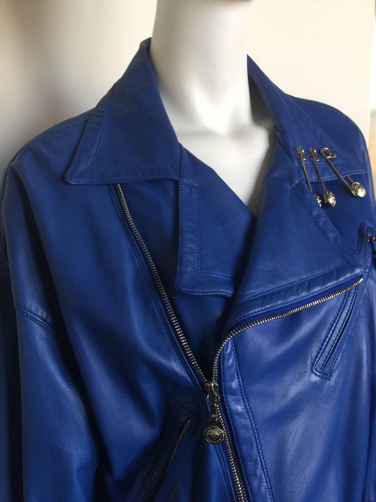 Gianni Versace safety pin royal blue leather jacket For Sale at 1stDibs