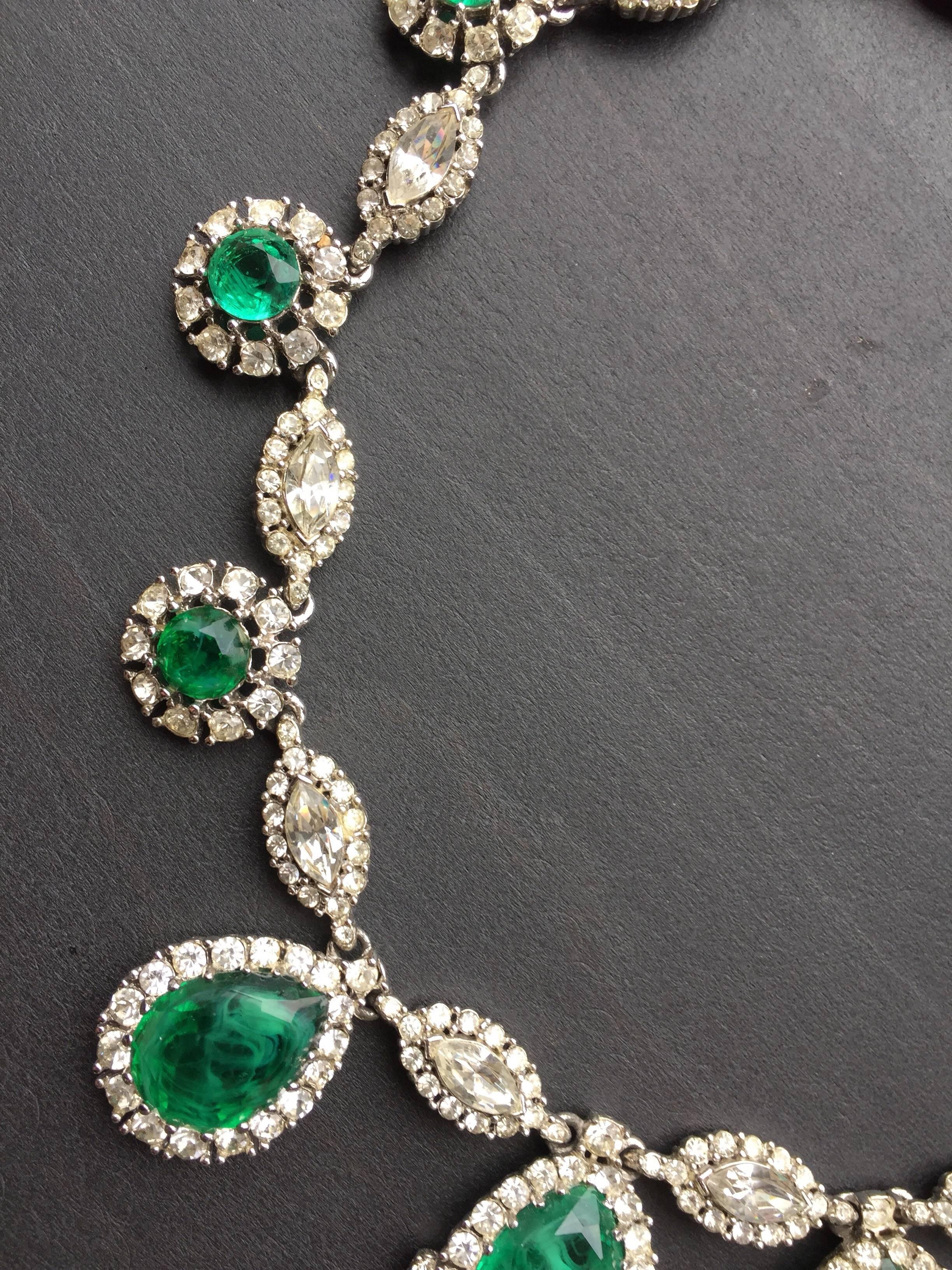 Ciner emerald colored crystal necklace In Excellent Condition In New York, NY