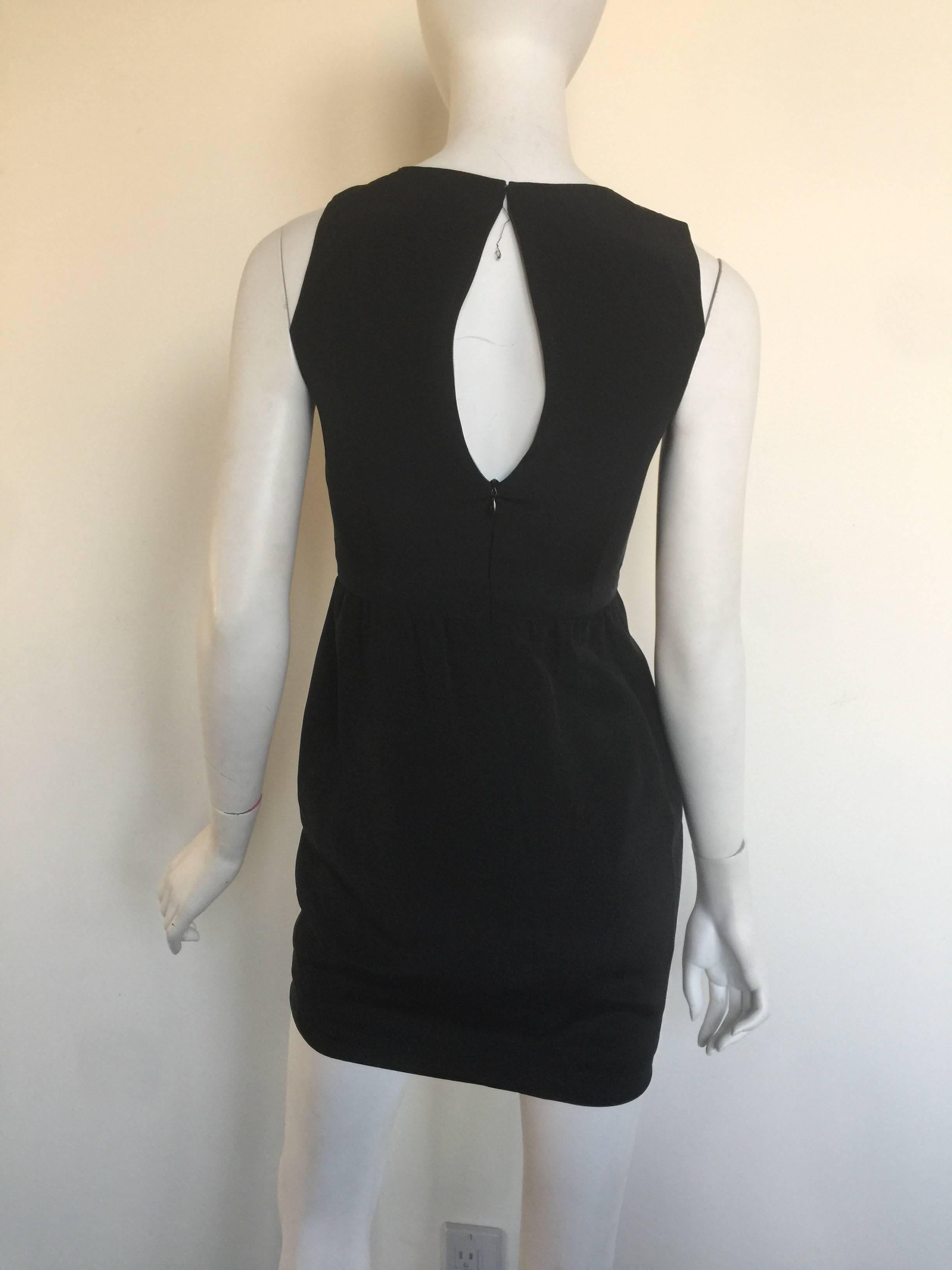 Bill Blass black triangle too mini dress In Good Condition For Sale In New York, NY