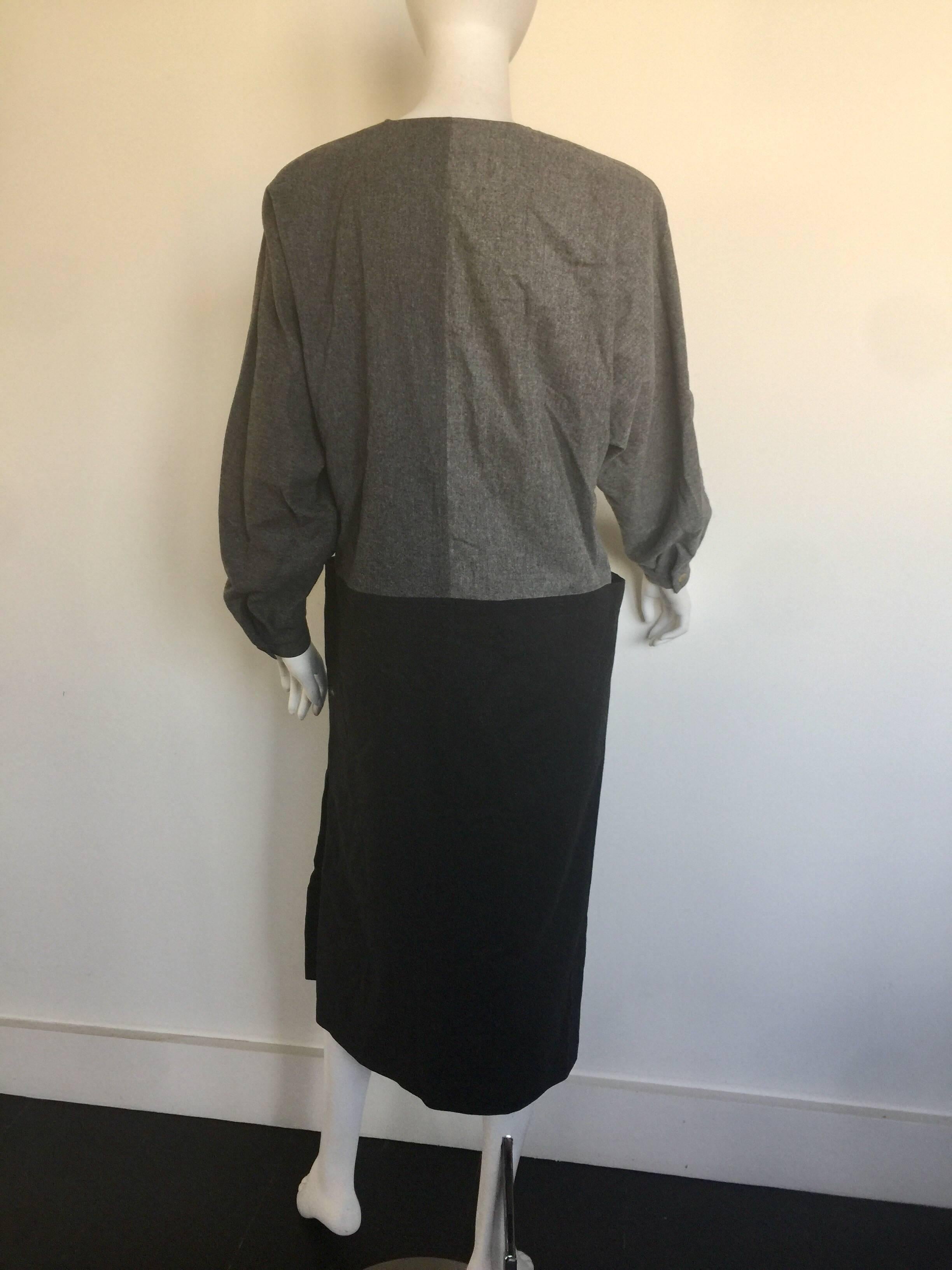 Gucci grey wool color block dress  In Excellent Condition For Sale In New York, NY