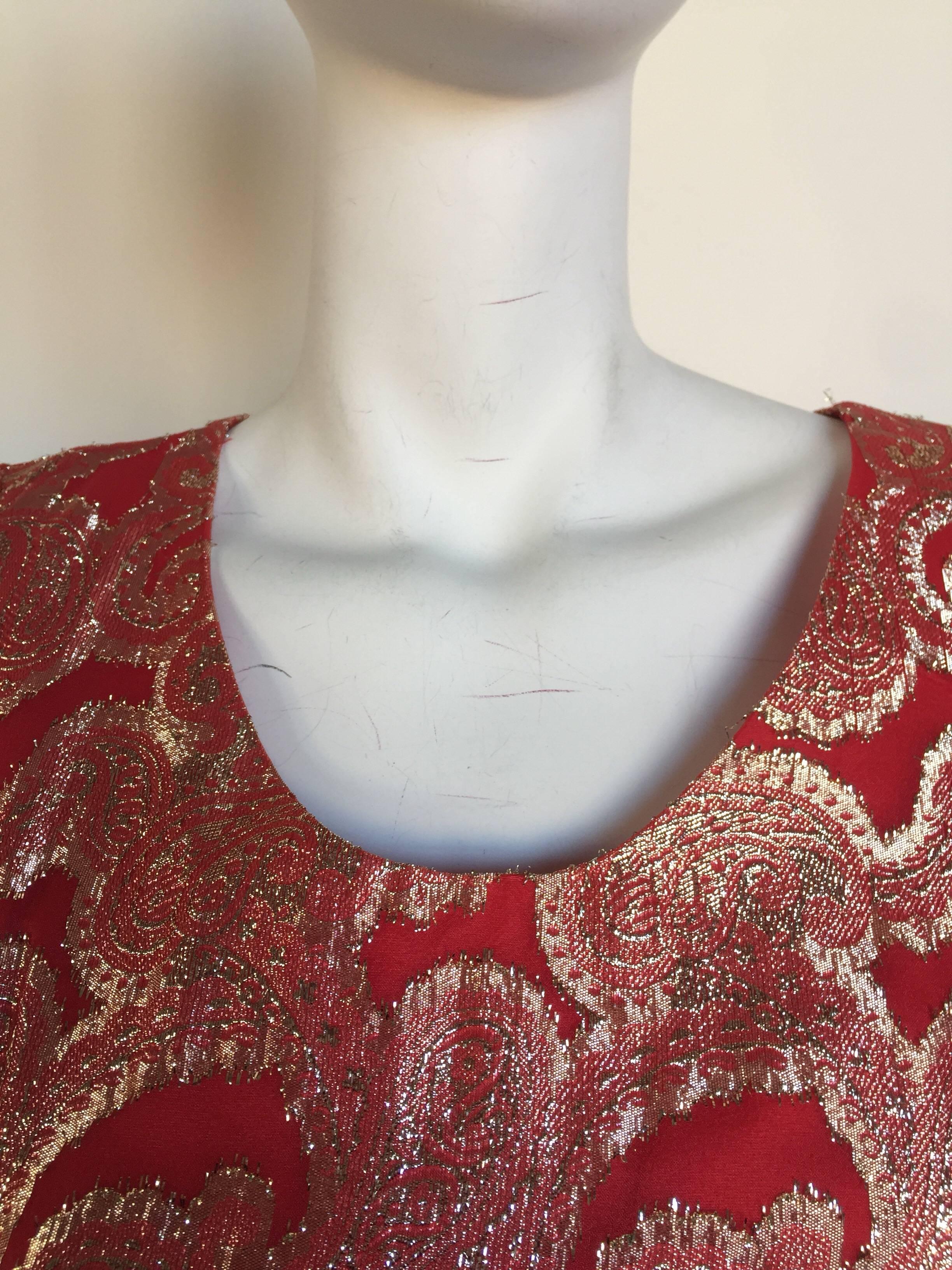 Gold and burnt red metallic long sleeve maxi dress  In Good Condition For Sale In New York, NY