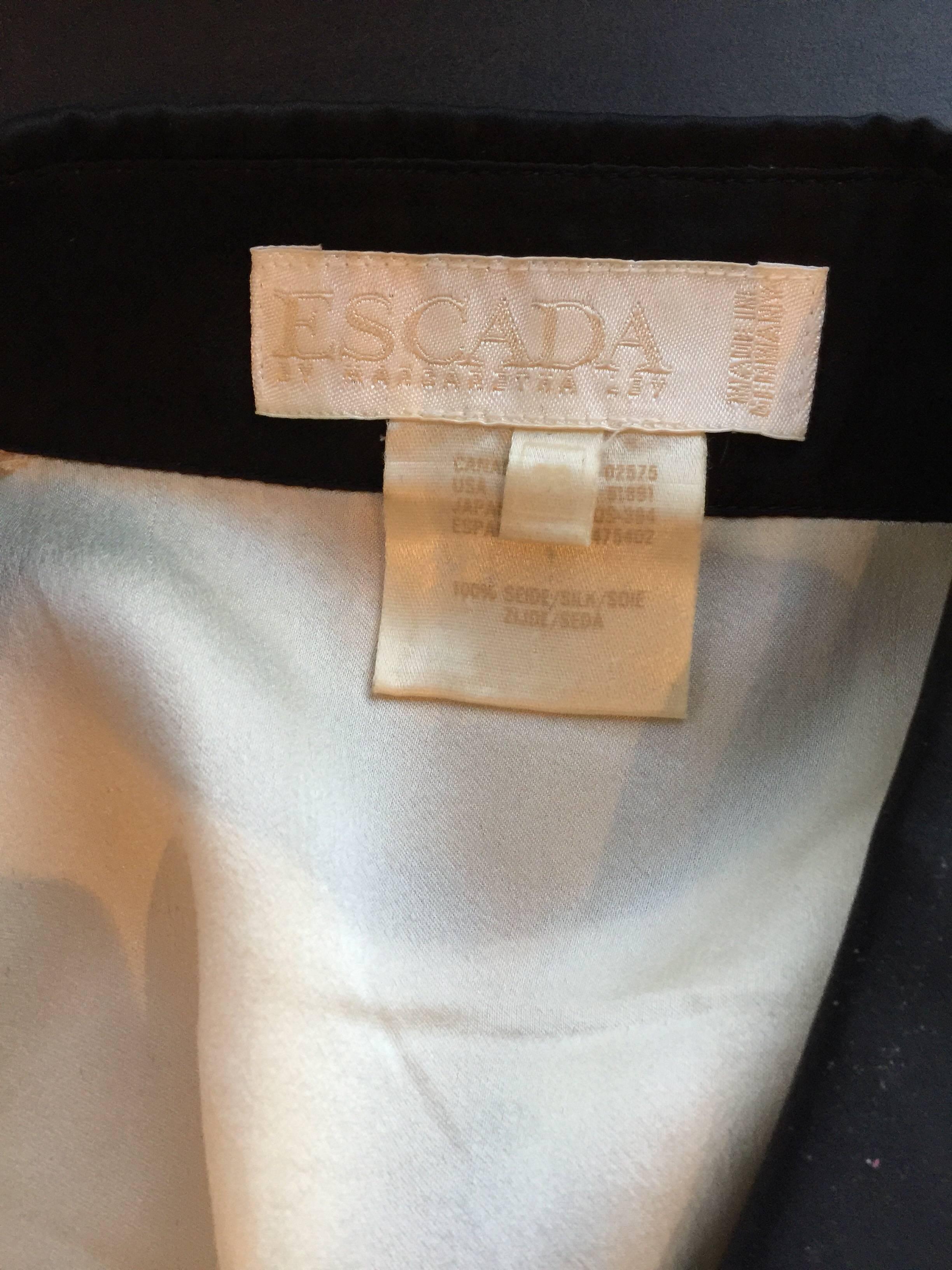 Silk print cowboy hat blouse In Good Condition In New York, NY