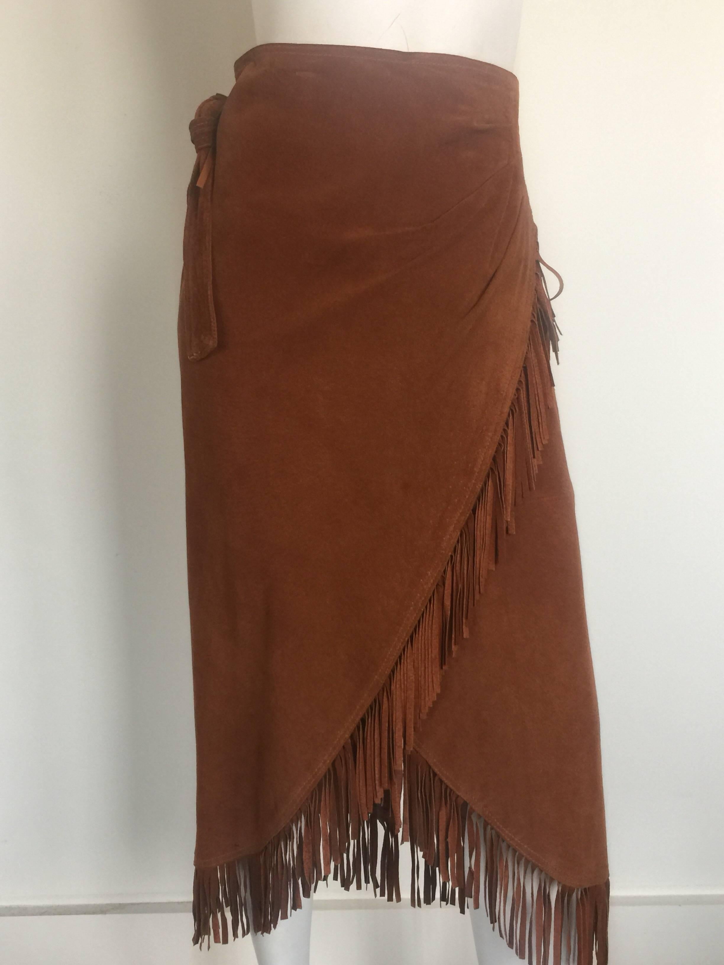 Suede fringe wrap skirt In Good Condition For Sale In New York, NY
