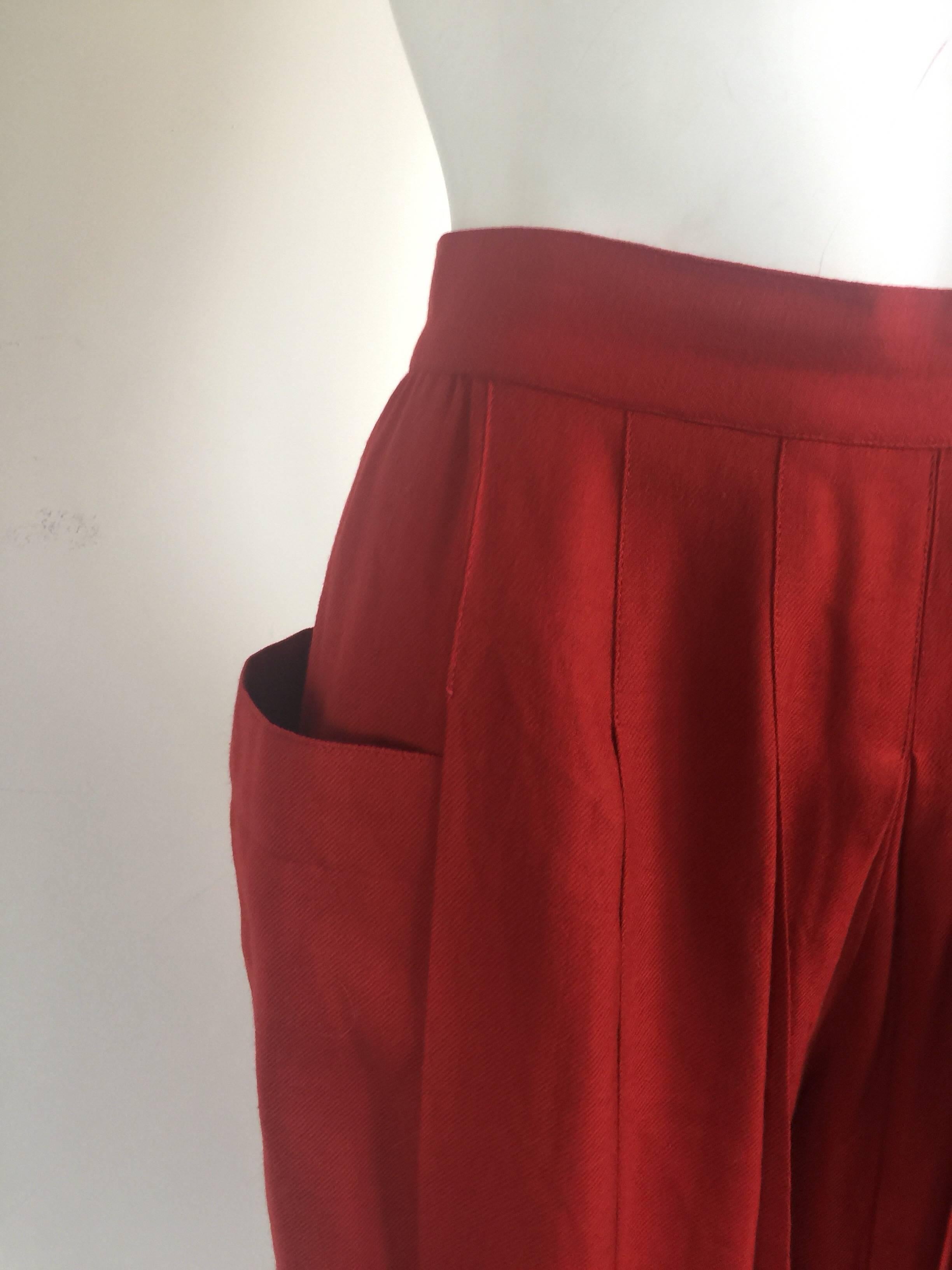 Chloé burnt orange pleated wool shorts culottes  In Good Condition For Sale In New York, NY