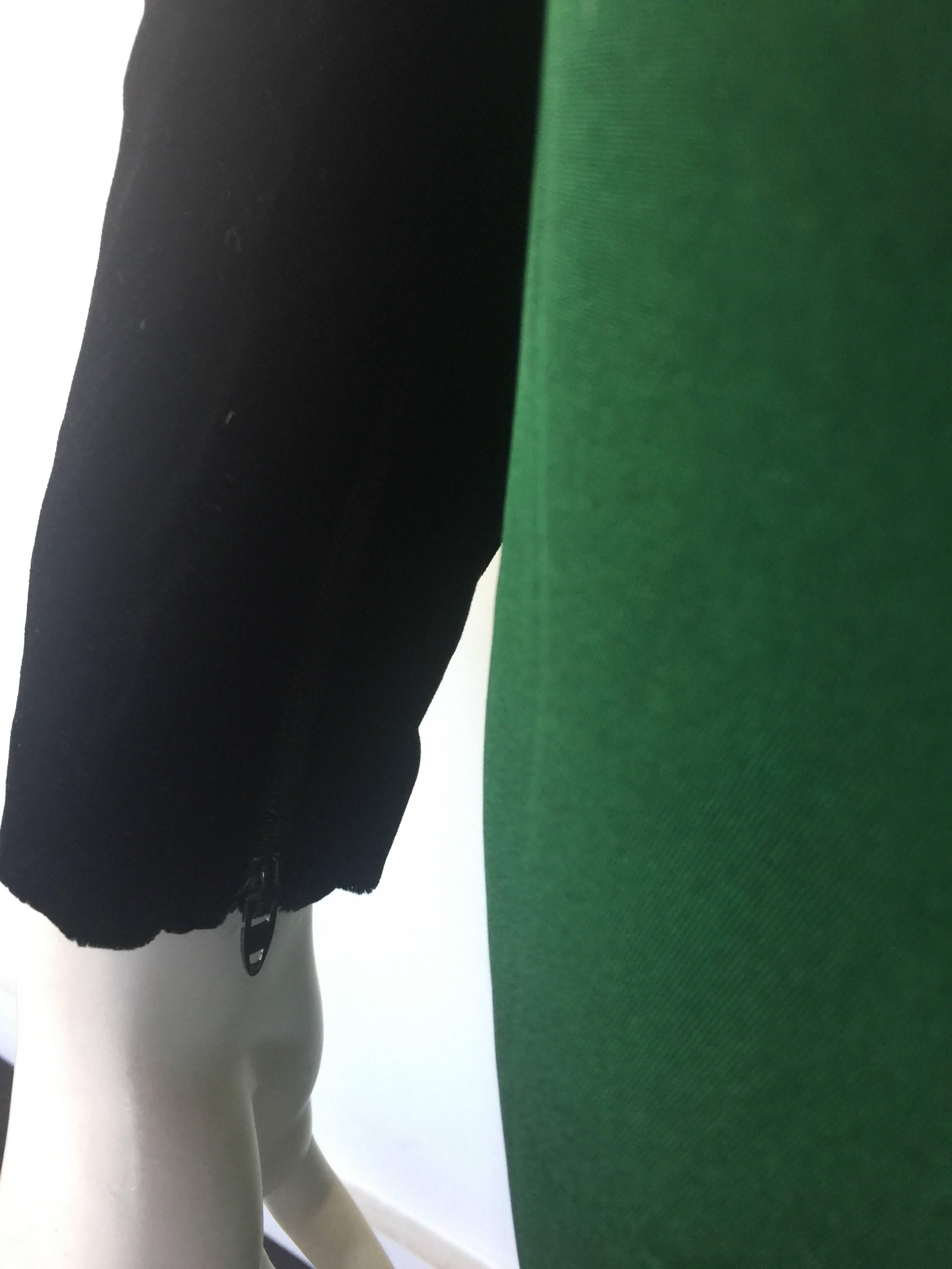 Women's or Men's Oscar de la Renta velvet empire waist green silk gown  For Sale