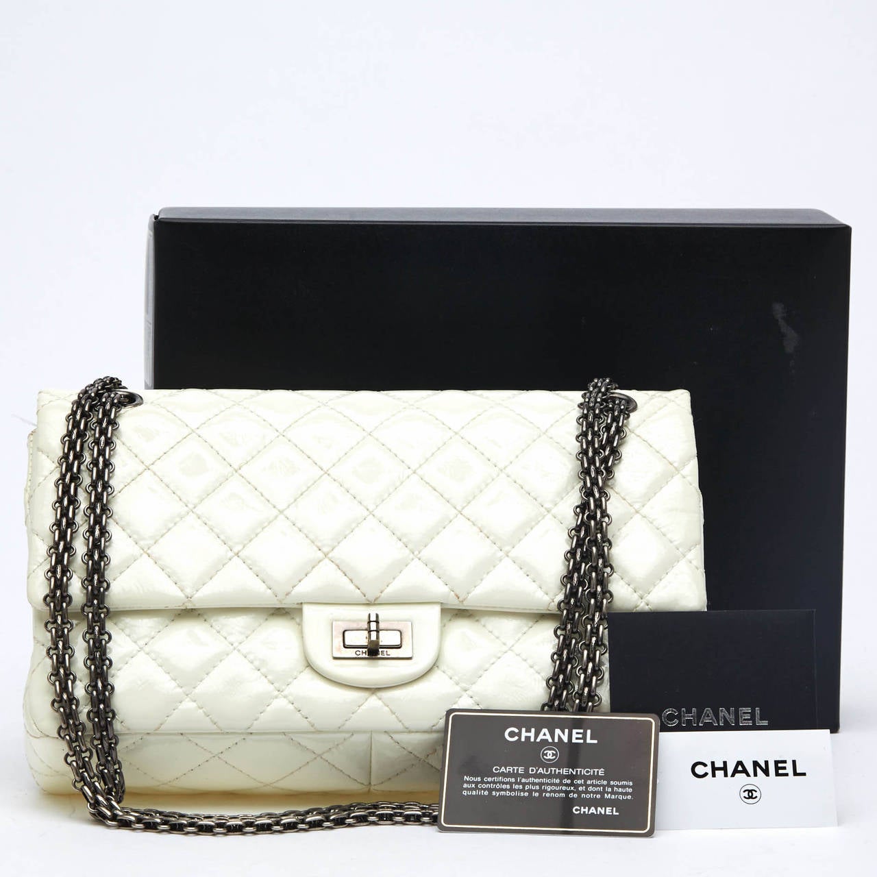 Chanel Reissue 2.55 Patent 226 In Good Condition For Sale In NY, NY