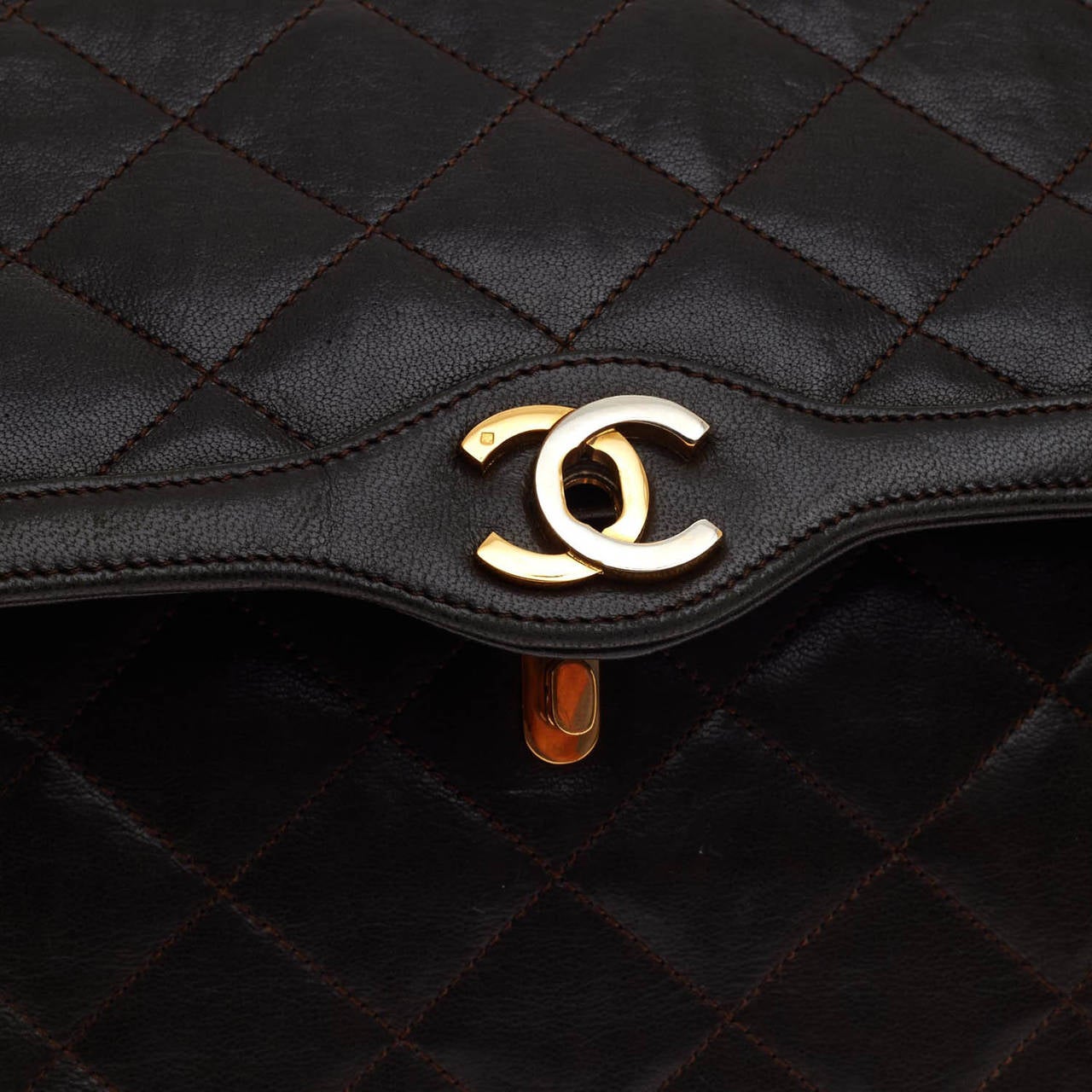 Chanel Vintage Flap Two Tone Hardware Quilted Lambskin Medium In Good Condition In NY, NY
