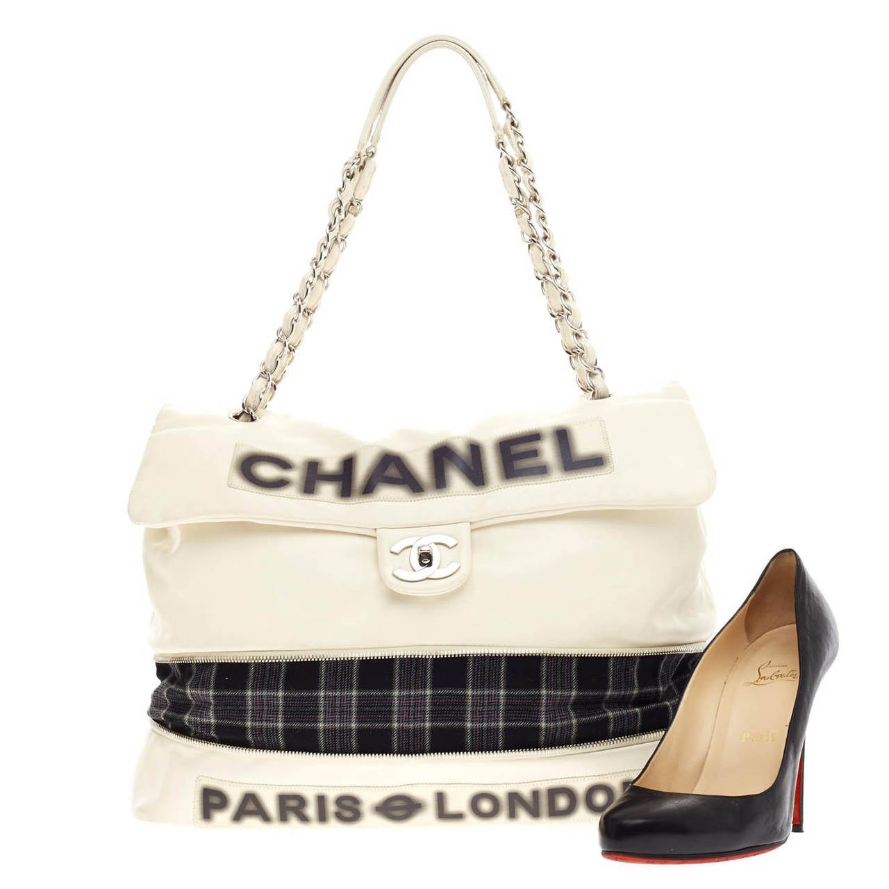 This eye-catching authentic Chanel Expandable Flap Paris London in size Large showcases an urban-chic appeal for the boldest of fashionistas. This simple white flap bag is detailed with stylish Chanel graffiti blurry prints, silver leather woven