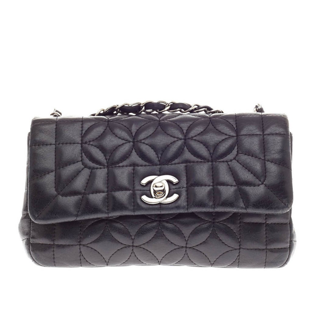 Chanel CC Flap Flower Geometric Quilt Small at 1stDibs | chanel geometric  flap bag, chanel bag flower quilting, chanel bag with flowers