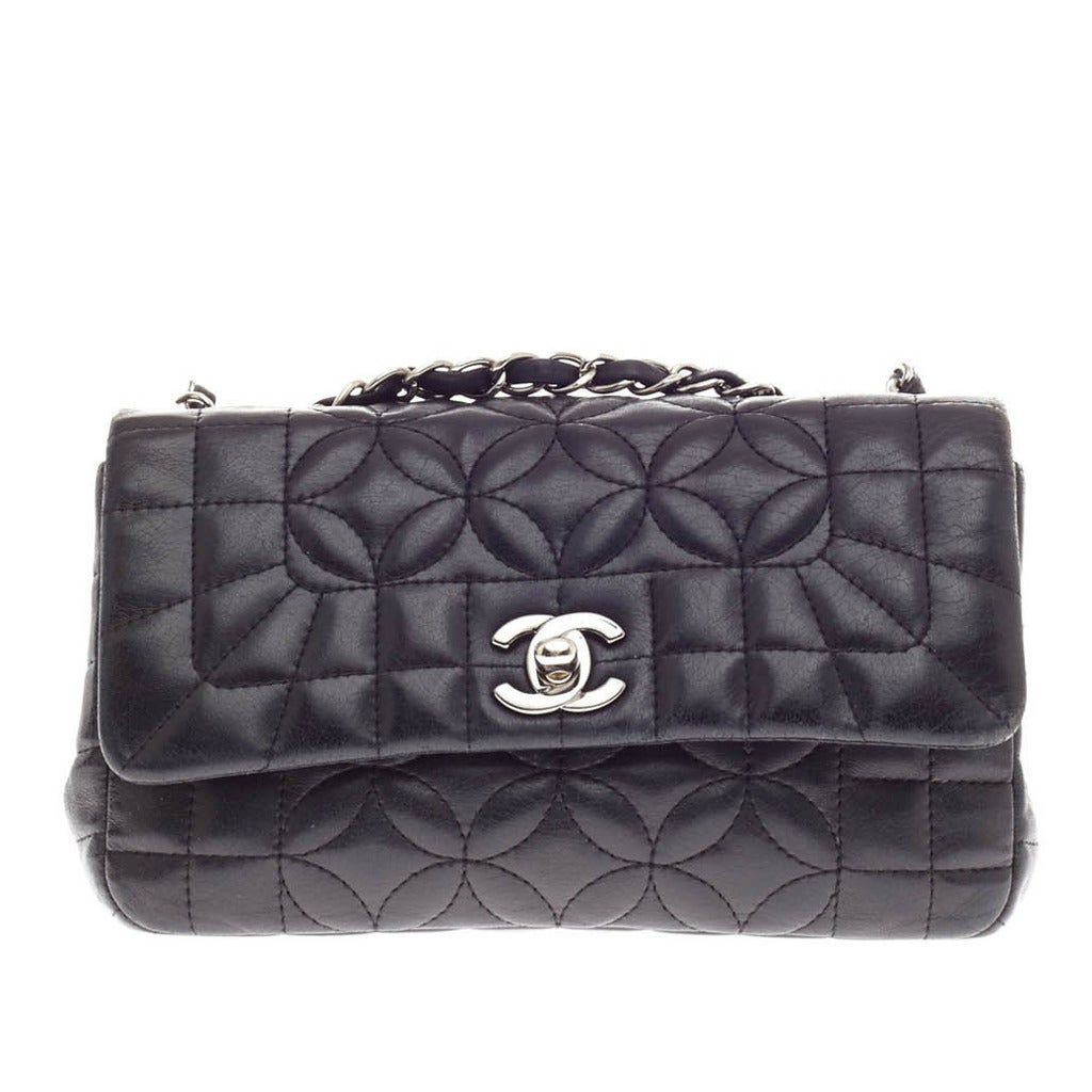 Chanel CC Flap Flower Geometric Quilt Small