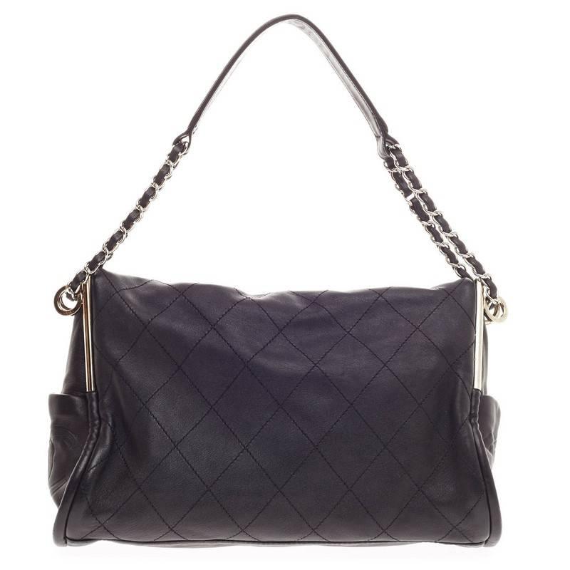 Chanel Ultimate Soft Hobo Steppleder Medium im Zustand „Gut“ in NY, NY