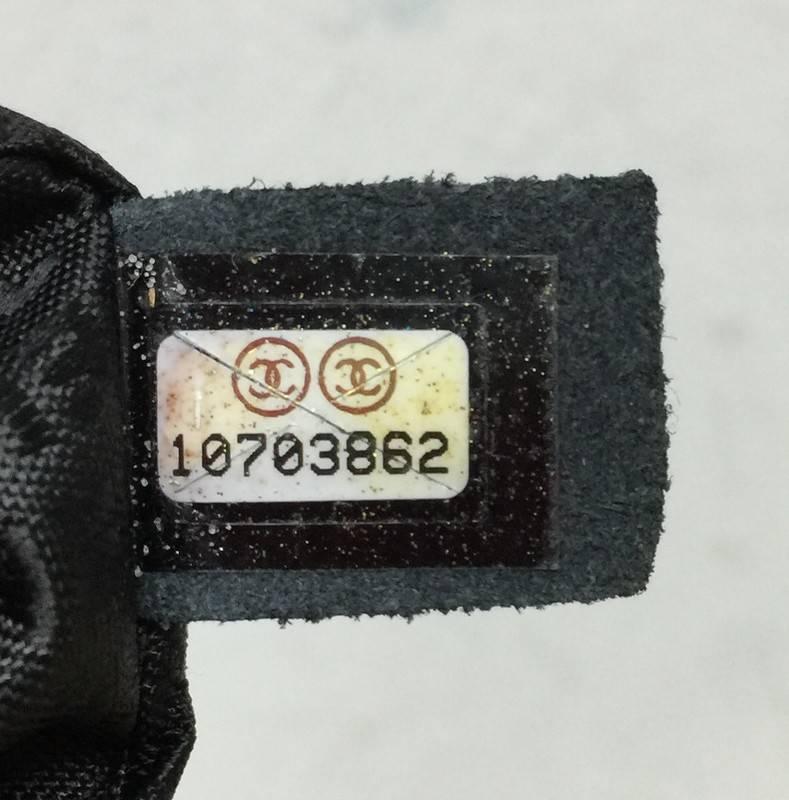 Chanel Ultimate Soft Hobo Steppleder Medium 2