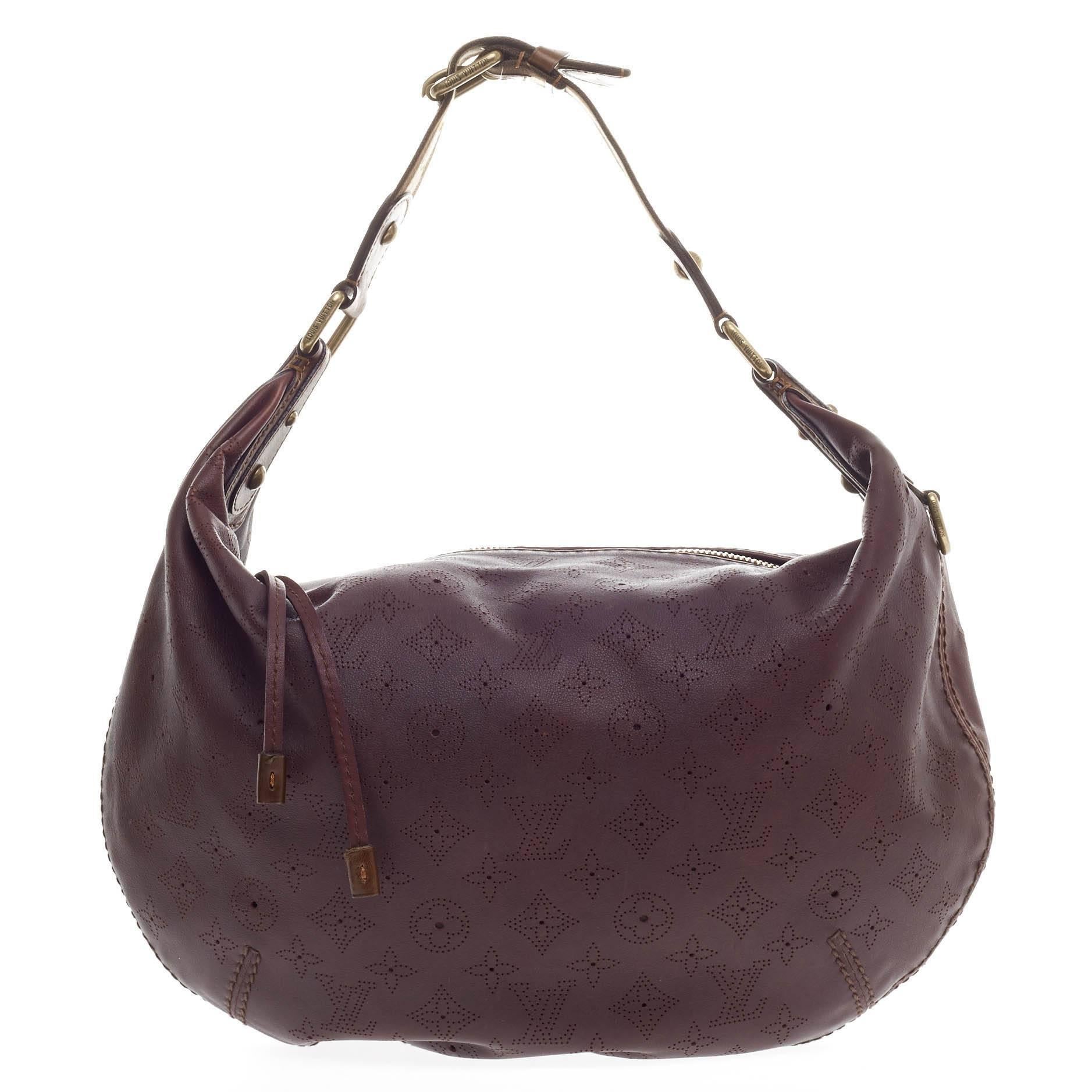 Louis Vuitton Onatah Hobo Mahina Leather GM In Good Condition In NY, NY