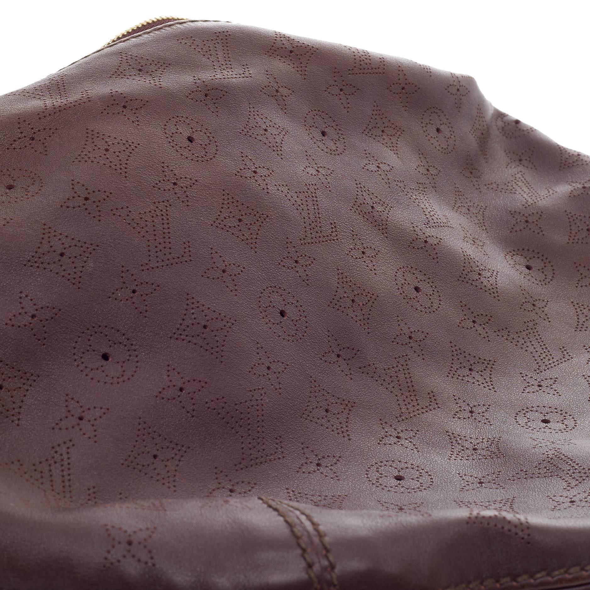 Louis Vuitton Onatah Hobo Mahina Leather GM 3