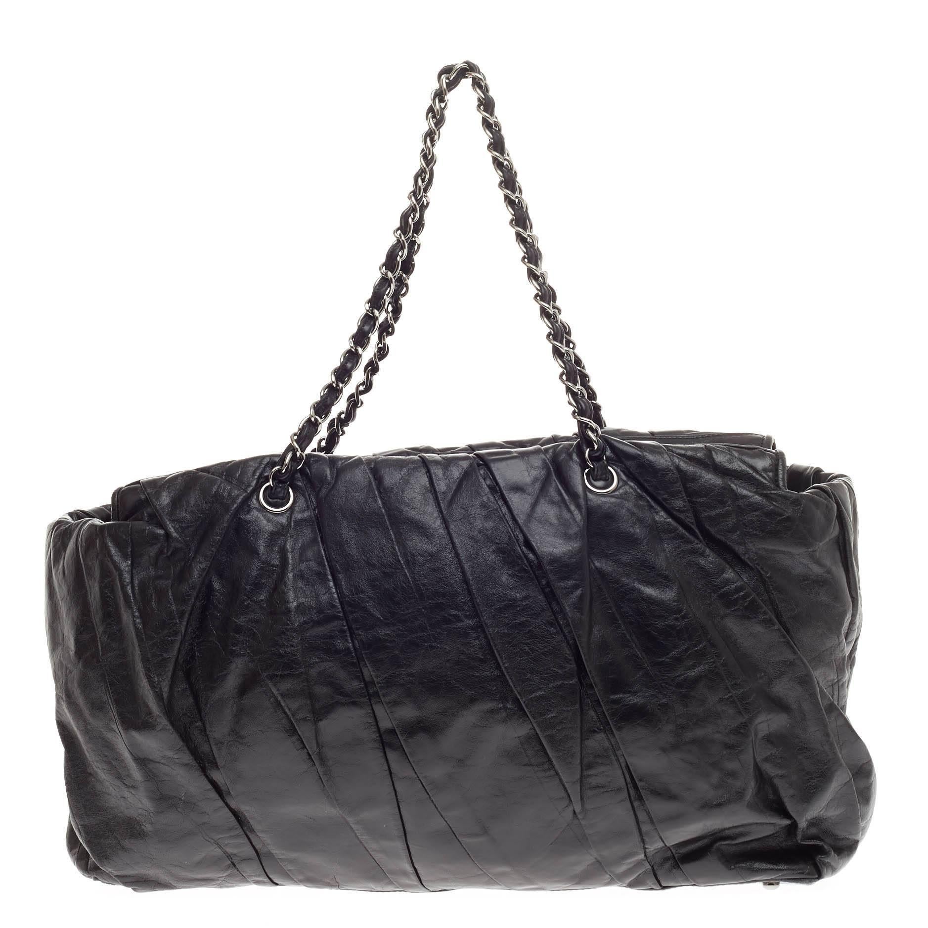 Chanel Twisted Tote glasiertes Kalbsleder East West für Damen oder Herren