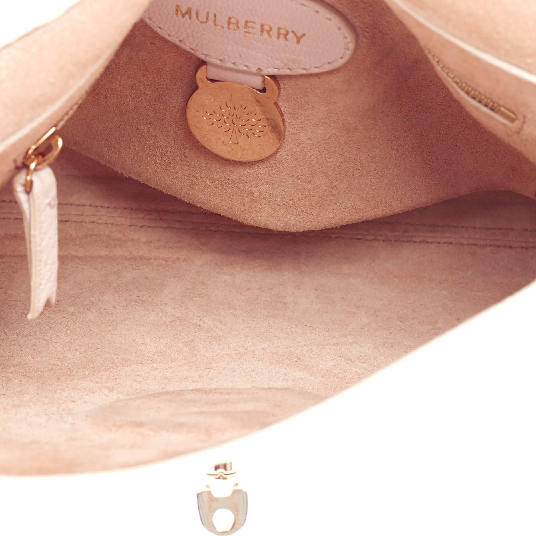 Mulberry Cecily Flower Leather Small In Good Condition In NY, NY