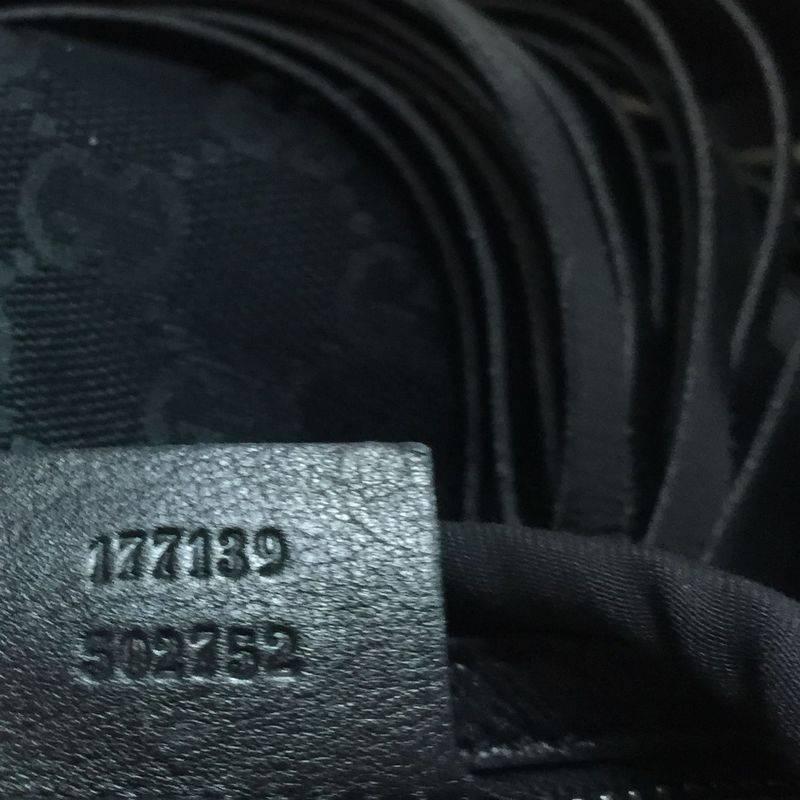 Gucci Indy Hobo GG Canvas Medium 4