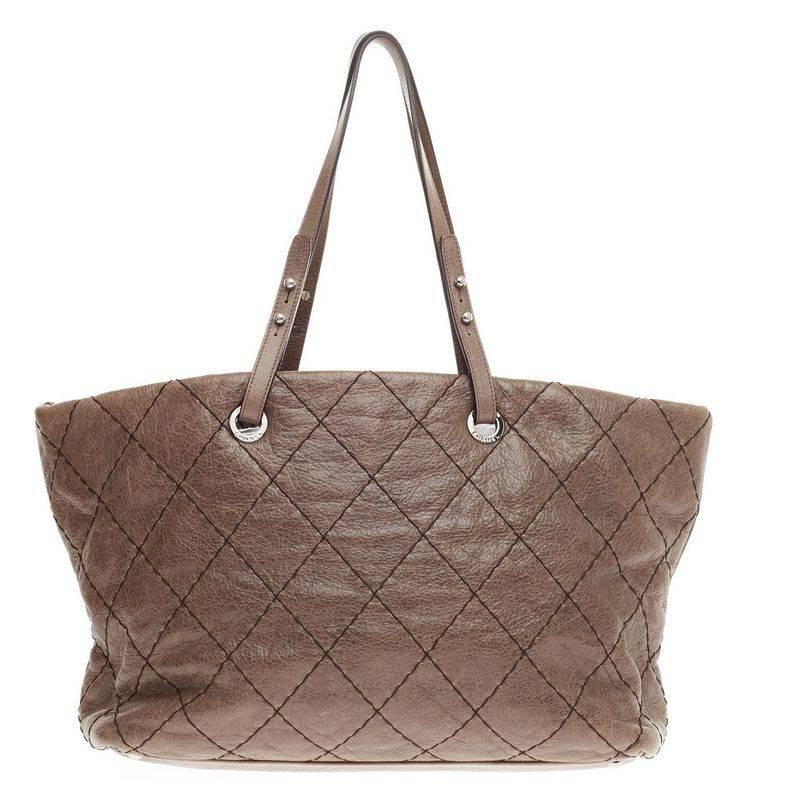 Women's Chanel On the Road Tote Quilted Leather Small