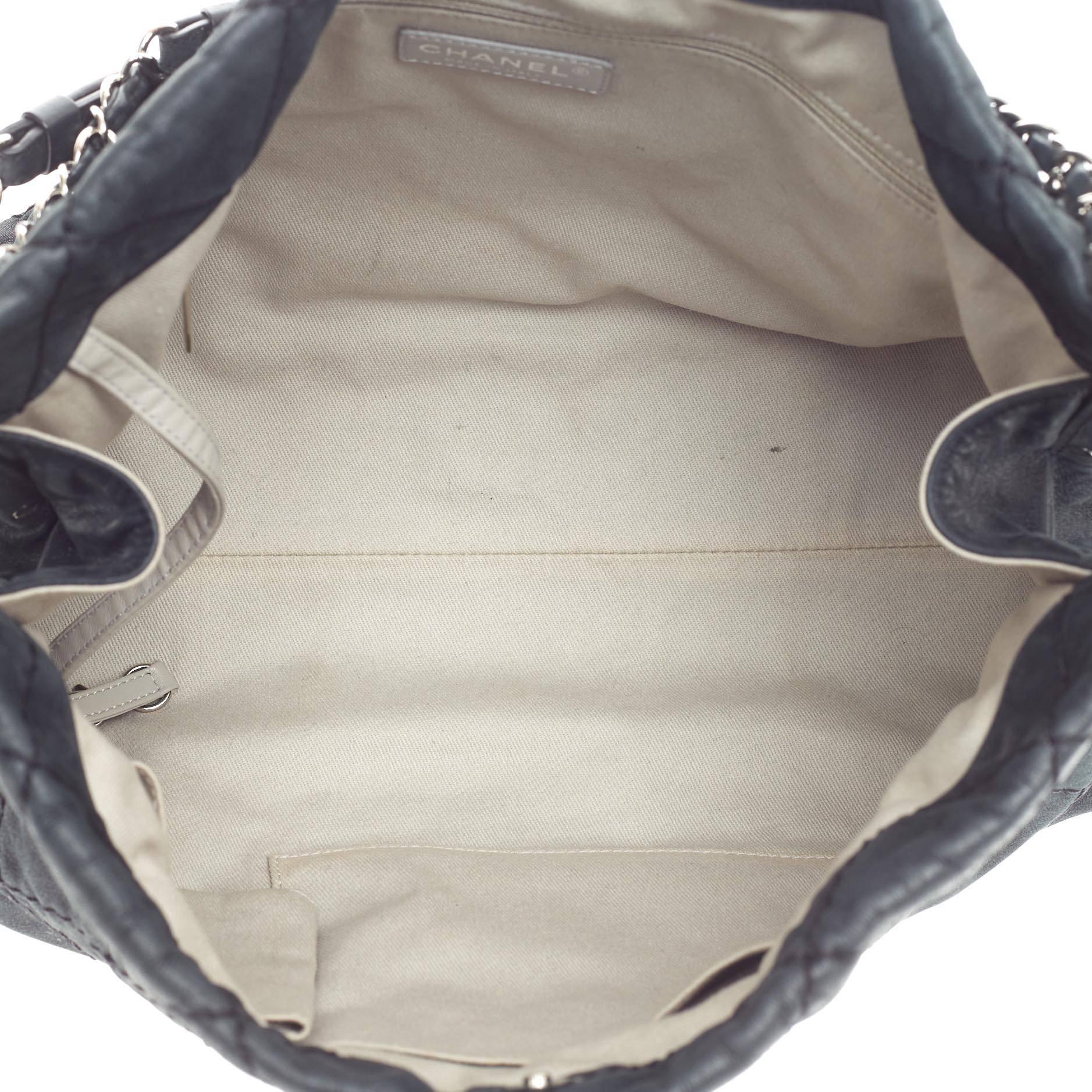 Women's or Men's Chanel Sea Hit Shoulder Bag Iridescent Calfskin Medium