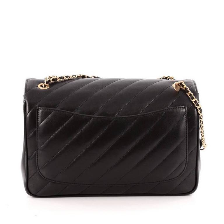 Chanel CC Signature Flap Bag Diagonal Quilted Leather Medium at 1stDibs ...
