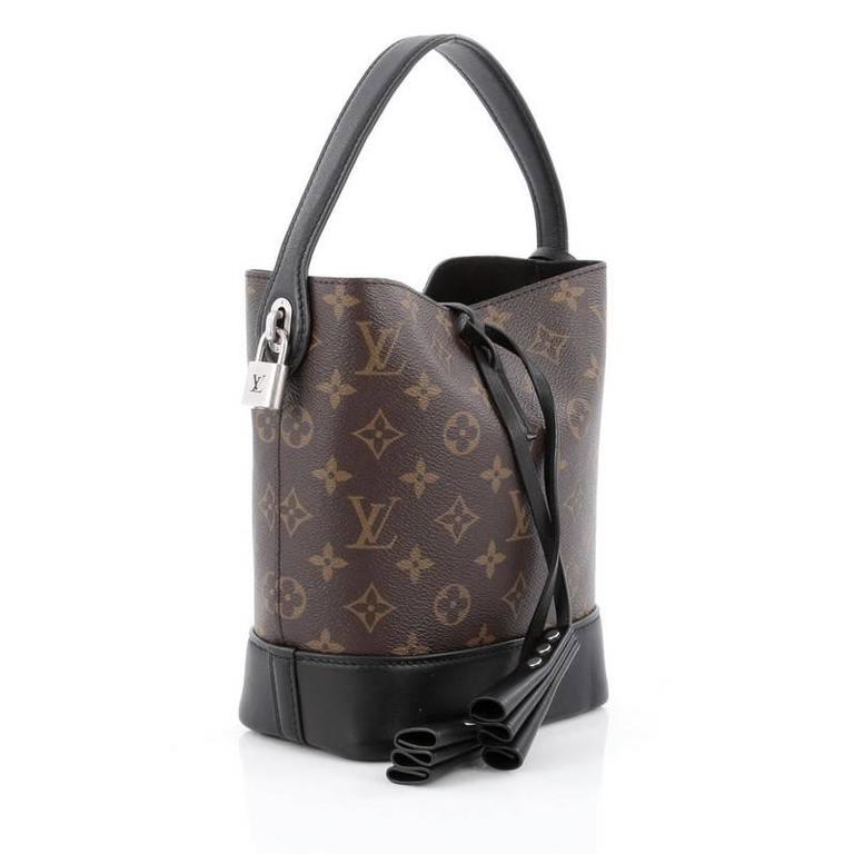 Louis Vuitton NN14 Idole Bucket Bag Monogram Canvas and Leather PM at 1stdibs