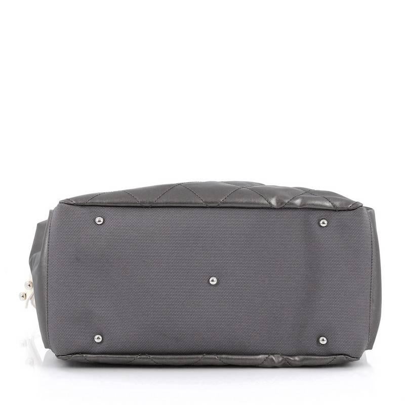 De las mujeres Chanel Biarritz Hobo Lienzo Acolchado Grande