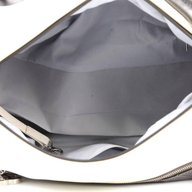 Chanel Biarritz Hobo Lienzo Acolchado Grande 1