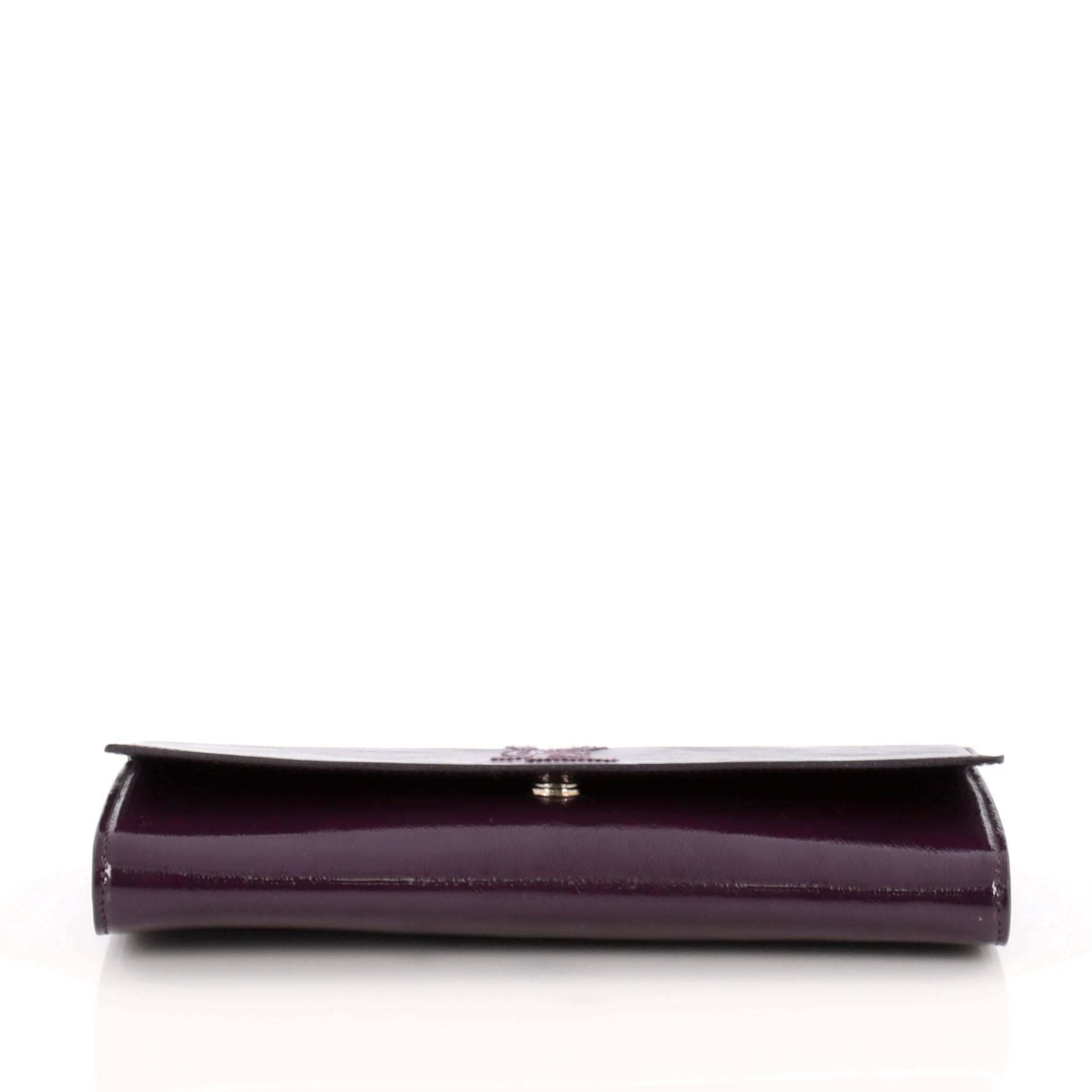 Saint Laurent Model: Belle de Jour Clutch Leather Small In Good Condition In NY, NY