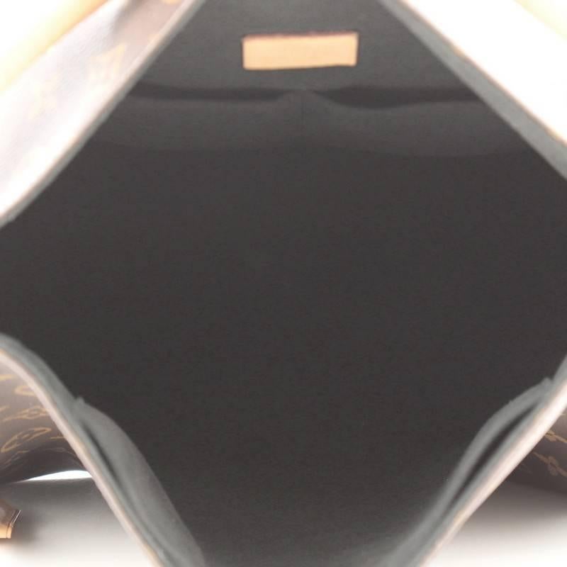 Women's Louis Vuitton Gaia Handbag Monogram Canvas