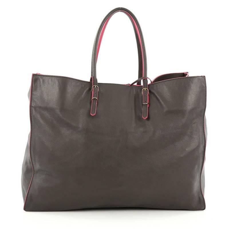 Balenciaga Papier A4 Classic Studs Handbag Leather Medium In Good Condition In NY, NY